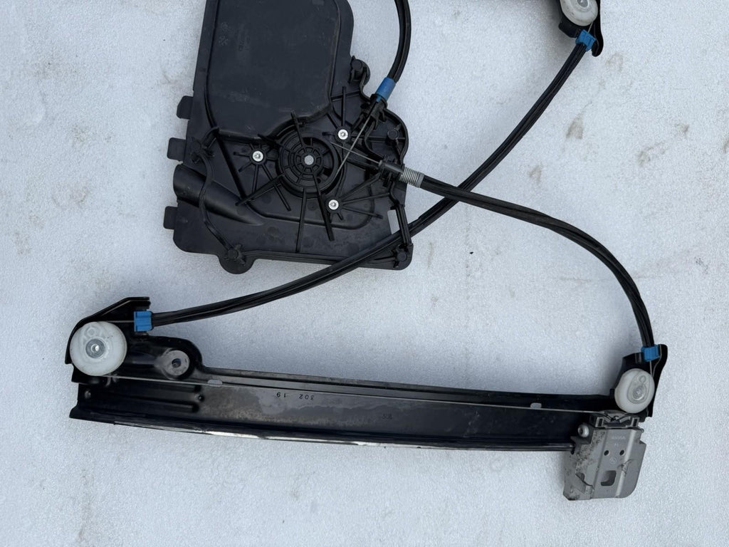 ♦️17-23 TESLA MODEL 3 FRONT LEFT DOOR WINDOW REGULATOR & MOTOR  OEM,1096620-14-J