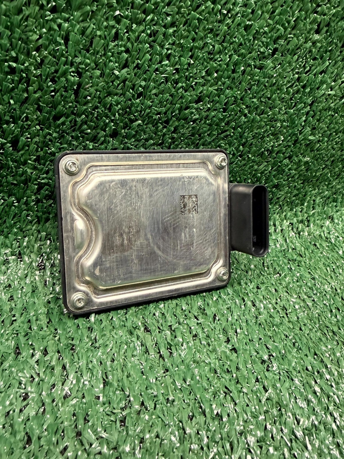 ♦️20-22 Tesla Model Y/3/ DISTANCE RADAR SENSOR CONTROL MODULE OEM, 1108647-00-D