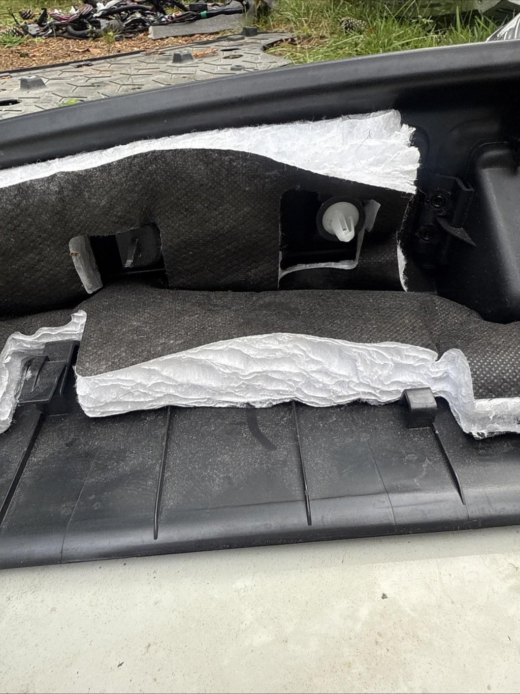 ♦️2012 - 2019 TESLA MODEL S TRUNK TRIM CARPET COVER PANEL OEM, 1610398-95-B