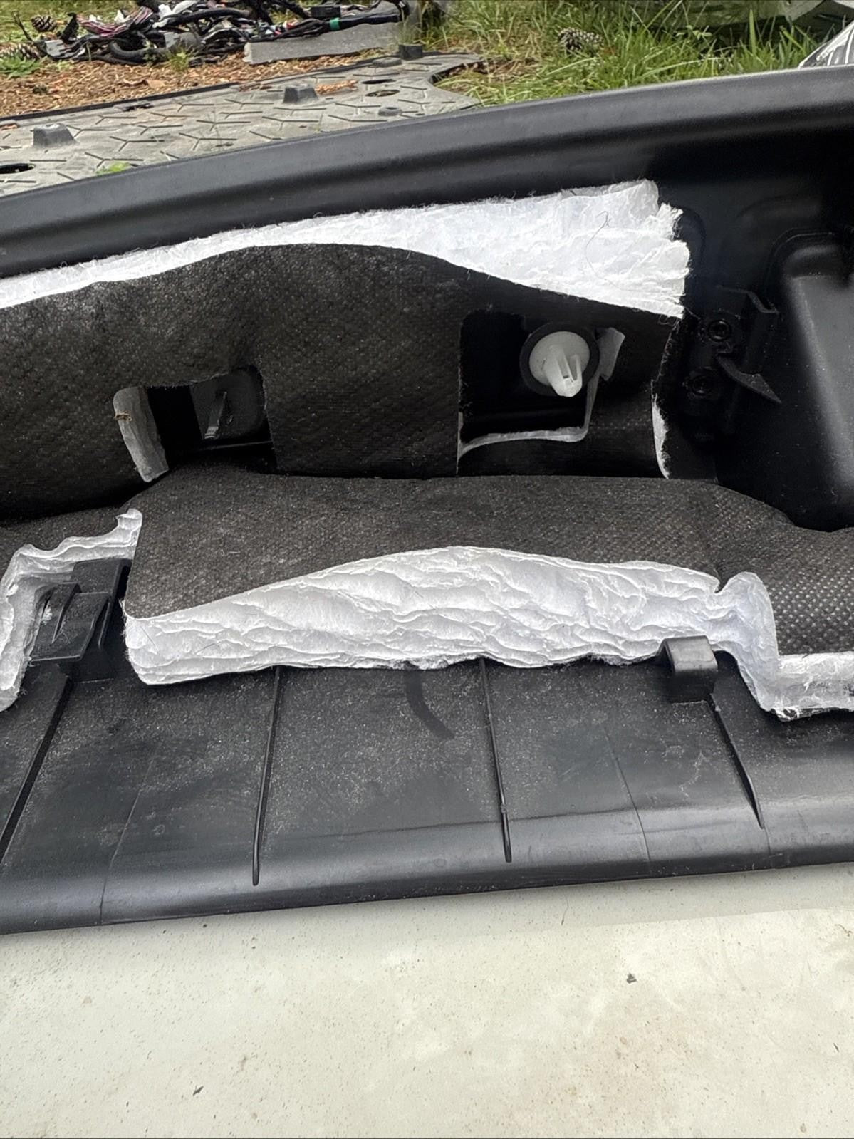 ♦️2012 - 2019 TESLA MODEL S TRUNK TRIM CARPET COVER PANEL OEM, 1610398-95-B