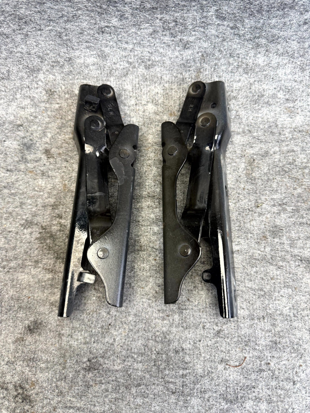 ♦️12-20 TESLA MODEL S FRONT LEFT & RIGHT SIDE DOOR HINGE SET OEM, 1029285-00-C