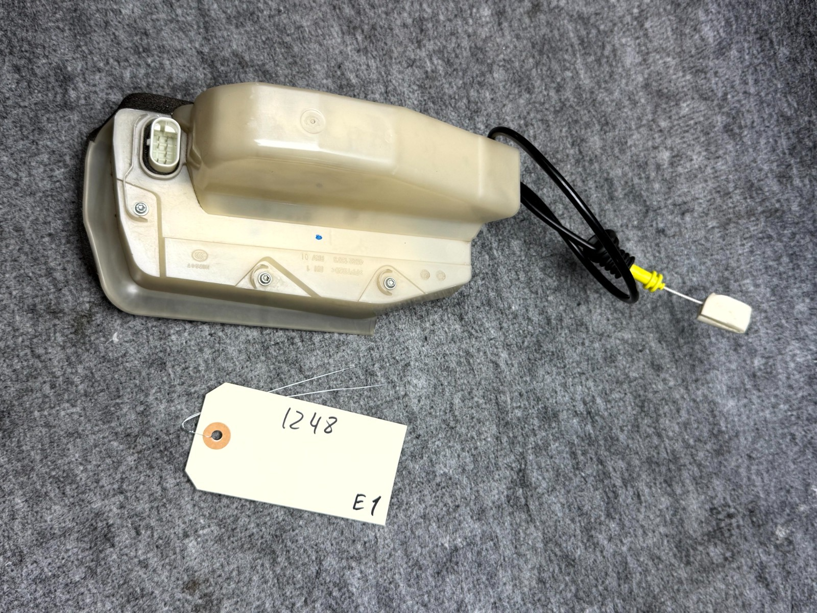 ♦️17-23 TESLA MODEL 3 REAR RIGHT PASS SIDE DOOR LOCK ACTUATOR OEM, 1068969-00-L
