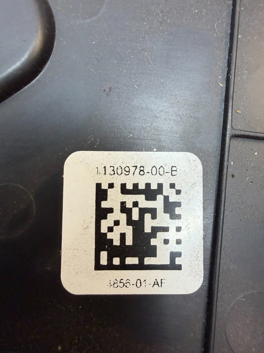2017-2023 TESLA MODEL 3 RIGHT LOWER UNDER DASHBOARD TRIM COVER 1130978-00-D