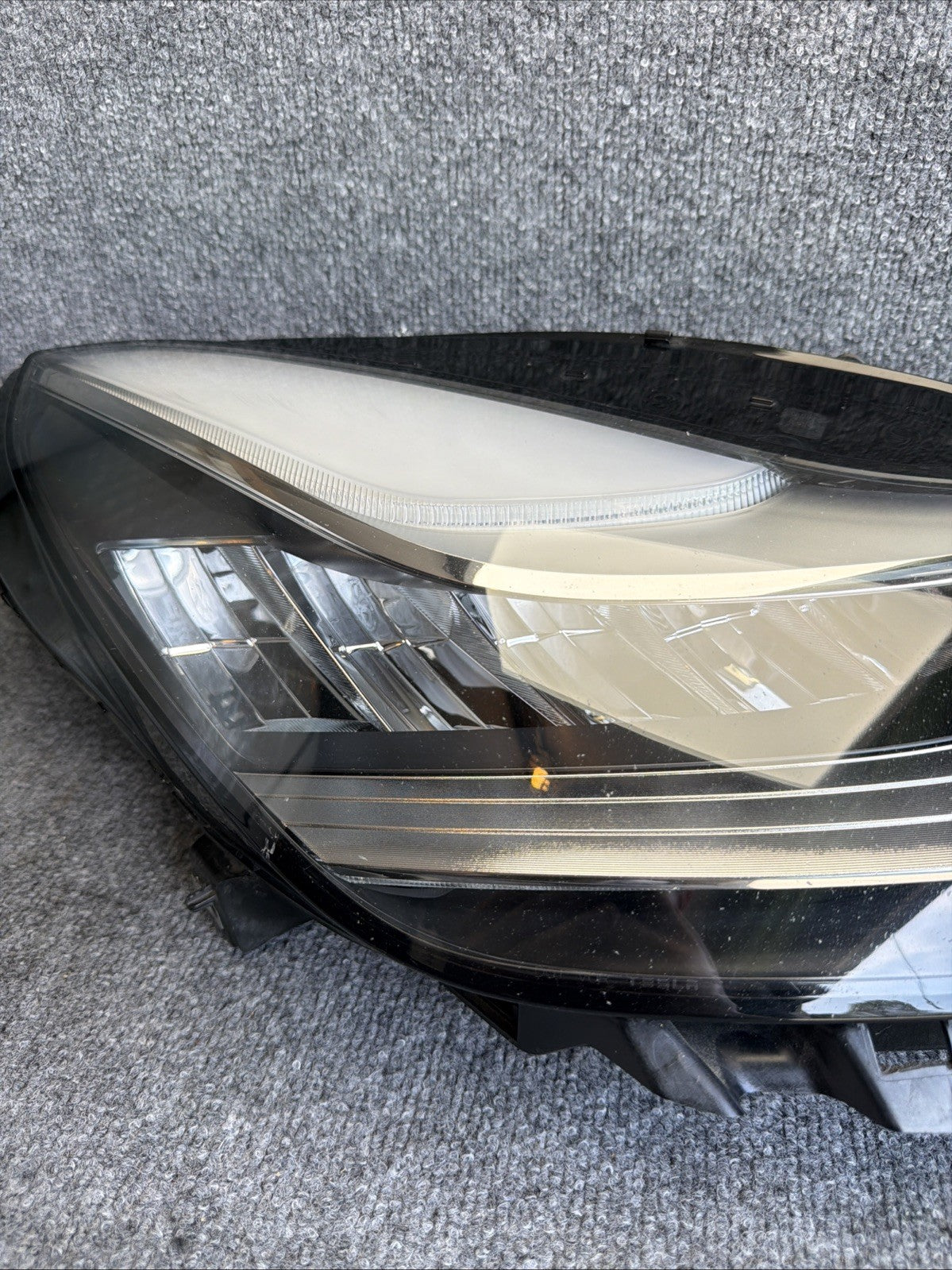 ♦️18-23 TESLA MODEL 3/Y HEADLIGHT RIGHT PASSENGER Reflector 1077372-10-I OEM