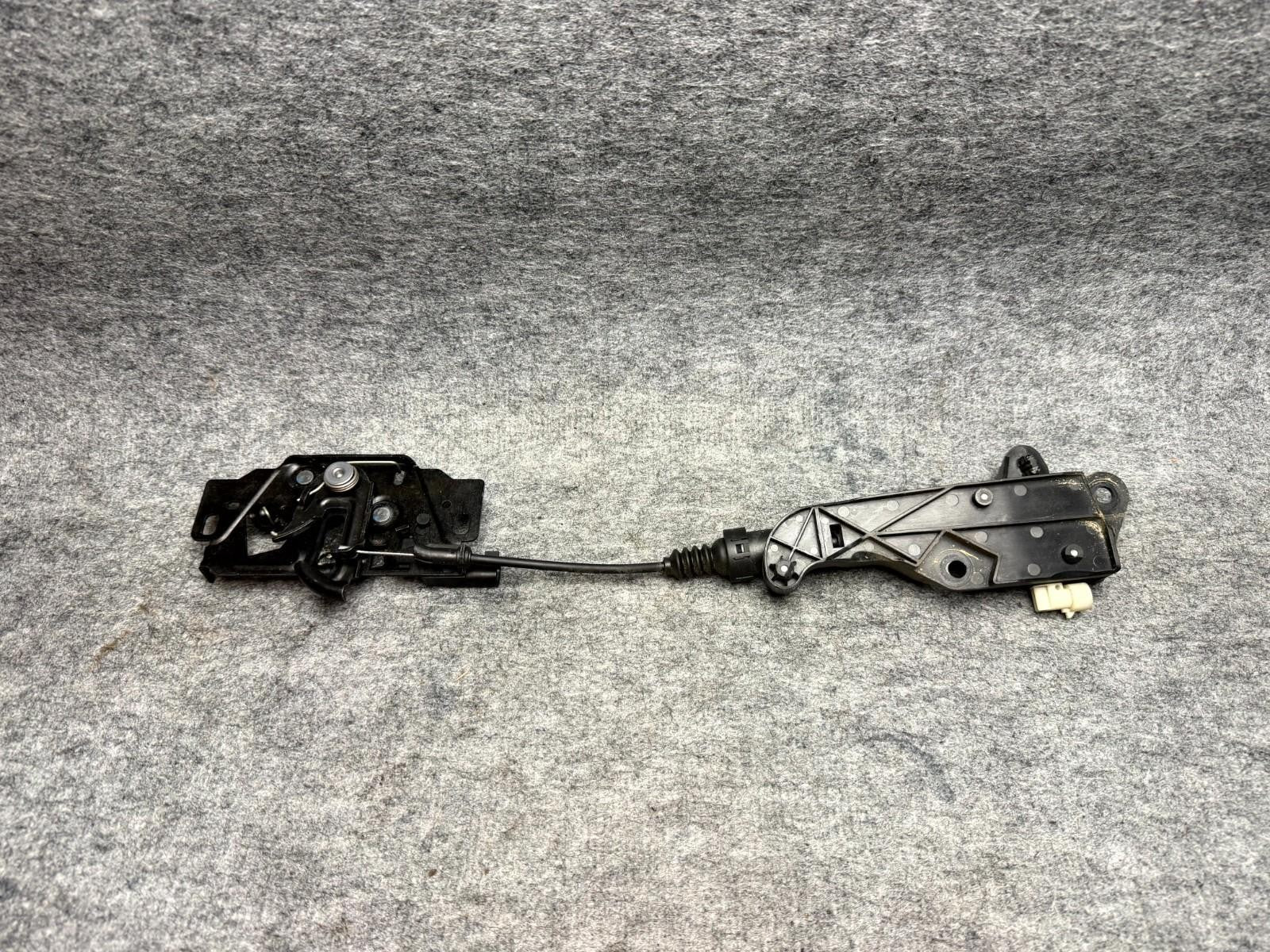 ♦️17-23 TESLA MODEL 3 HOOD LATCH LOCK ACTUATOR MECHANISM OEM, 1033011-00-G