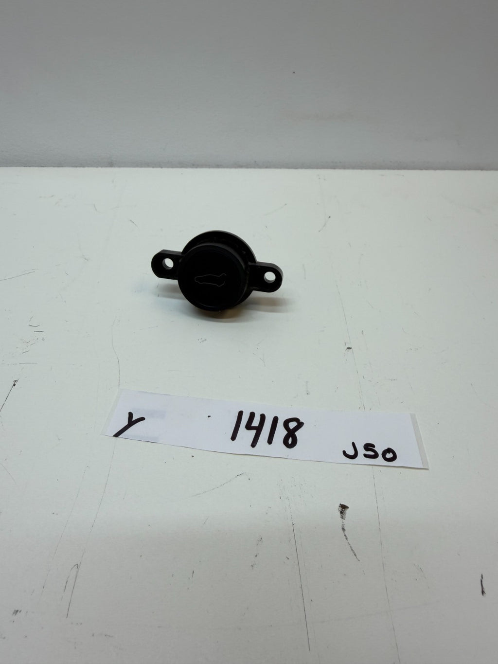 2017-2023 Tesla Model Y Trunk Liftgate Release Open Button Switch 1501907-00-C