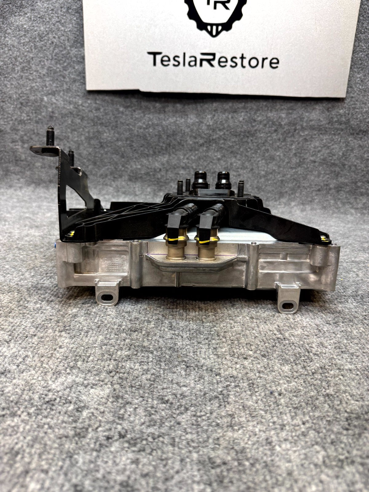 2017 - 2023 TESLA MODEL 3 ENTERTAINMENT MEDIA CONTROL MODULE OEM, 1681271-00-G
