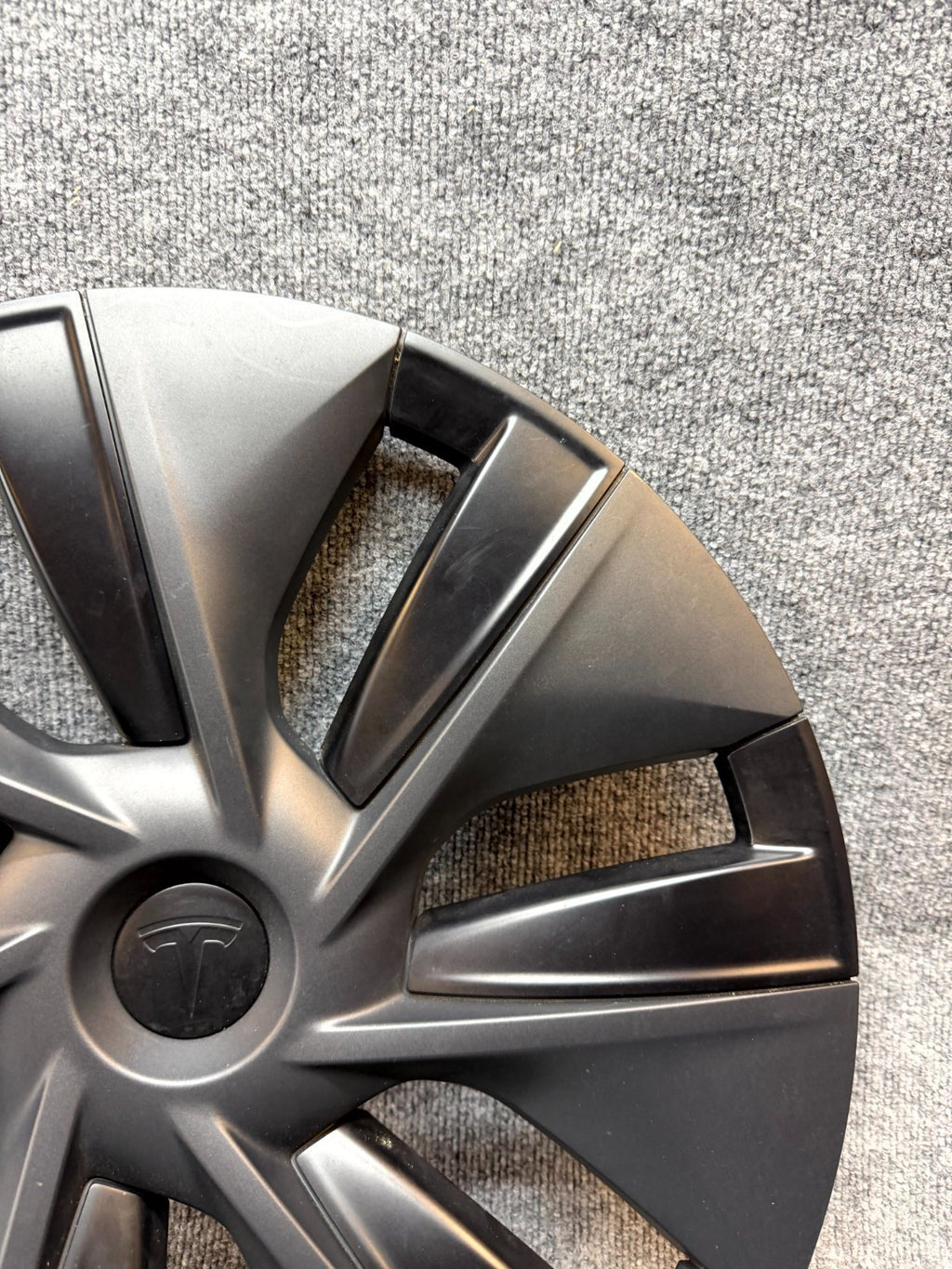 2020 - 2024 TESLA MODEL Y GEMINI WHEEL RIM HUBCAP COVER OEM, 1044235-00-C