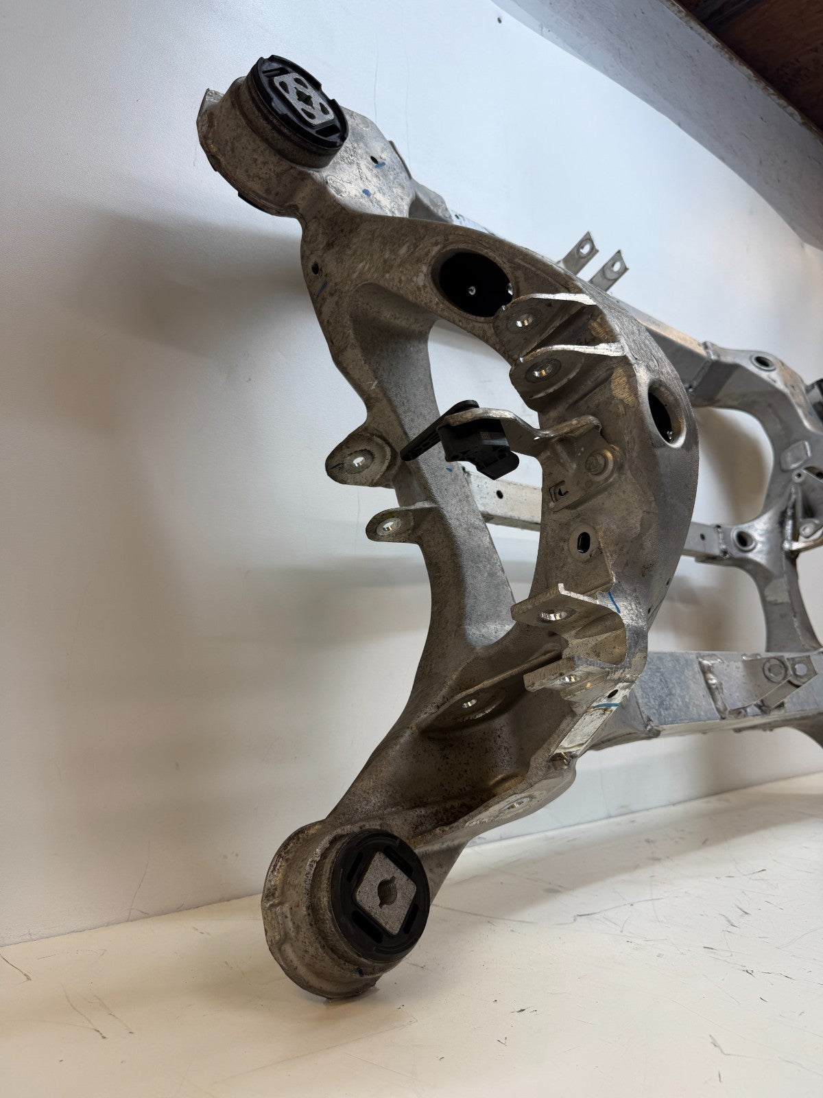 2016 - 2020 Tesla Model X Rear Subframe Crossmember 6007012-00-H