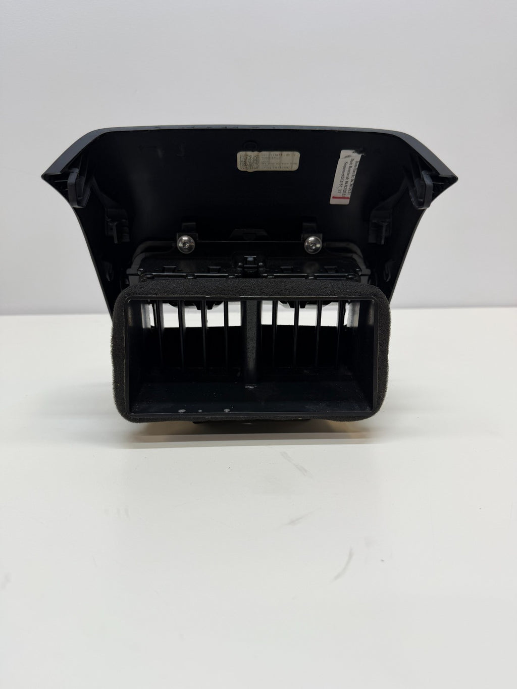2017–2024 Tesla Model 3/Y Rear Console Air Vent Cover w/ USB Module 1111072-00-E