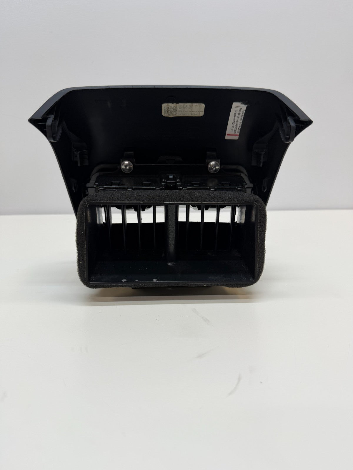 2017–2024 Tesla Model 3/Y Rear Console Air Vent Cover w/ USB Module 1111072-00-E