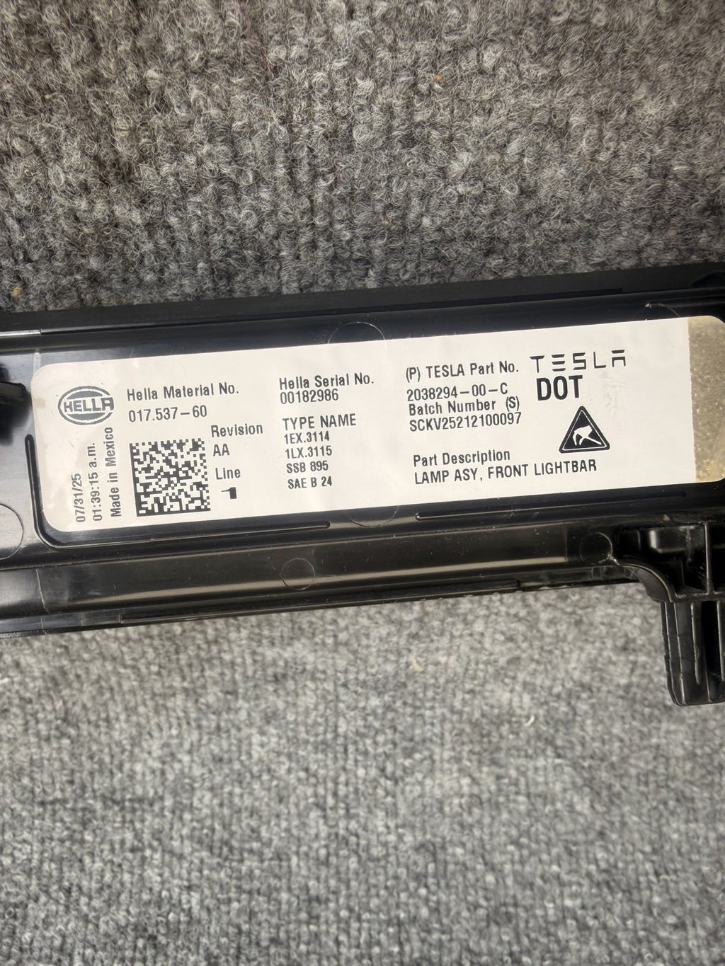 2025-2026 Tesla Model Y Juniper Front Center Lightbar Light Bar 2038294-00-C OEM
