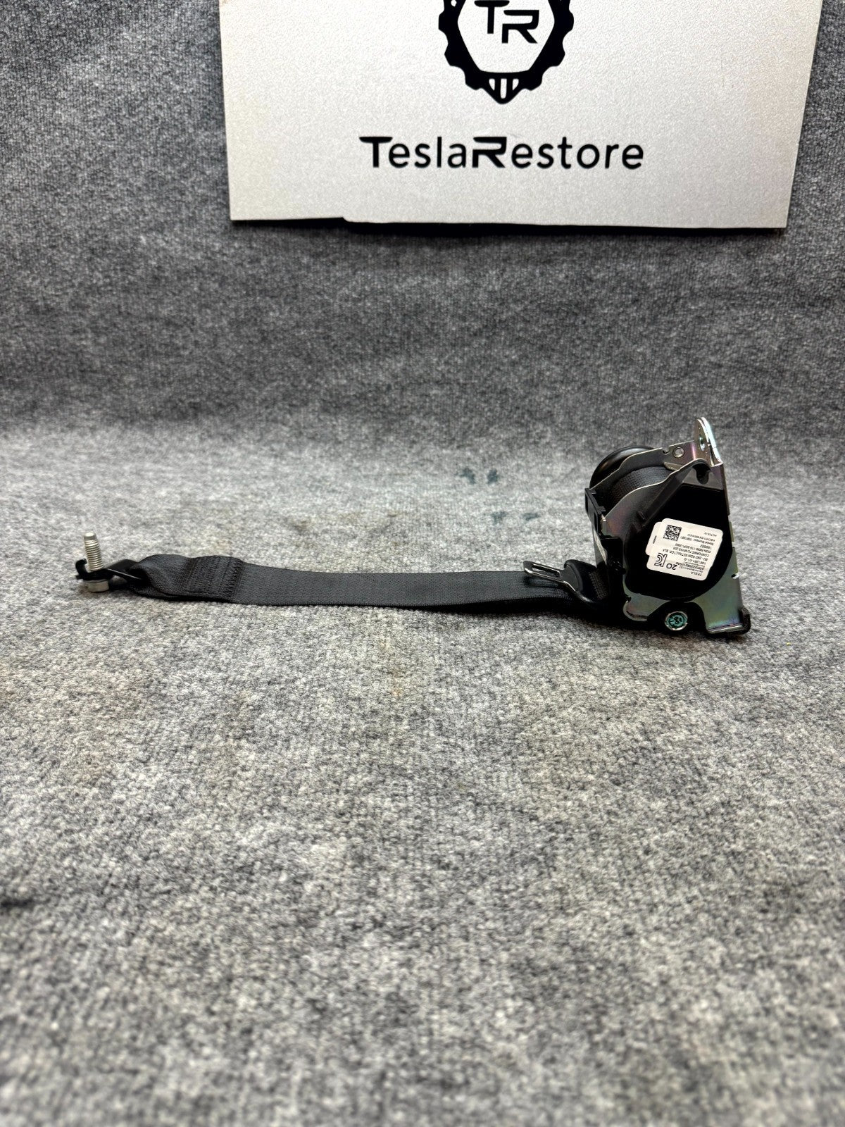 2017 - 2023 TESLA MODEL 3 REAR RIGHT / LEFT SEAT BELT RETRACTOR OEM 1081281-01-G