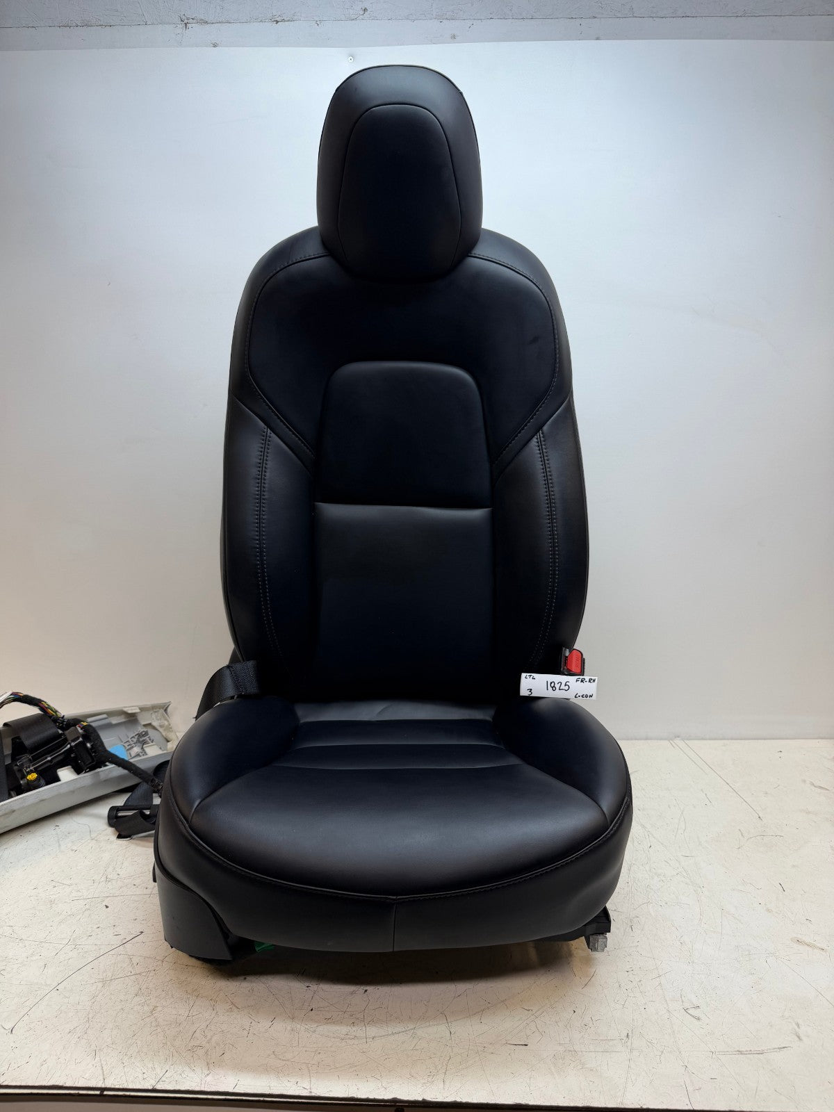 2017-23 Tesla Model 3 Front Right Passenger Side 1st Row Seat Black 1456943-99-E
