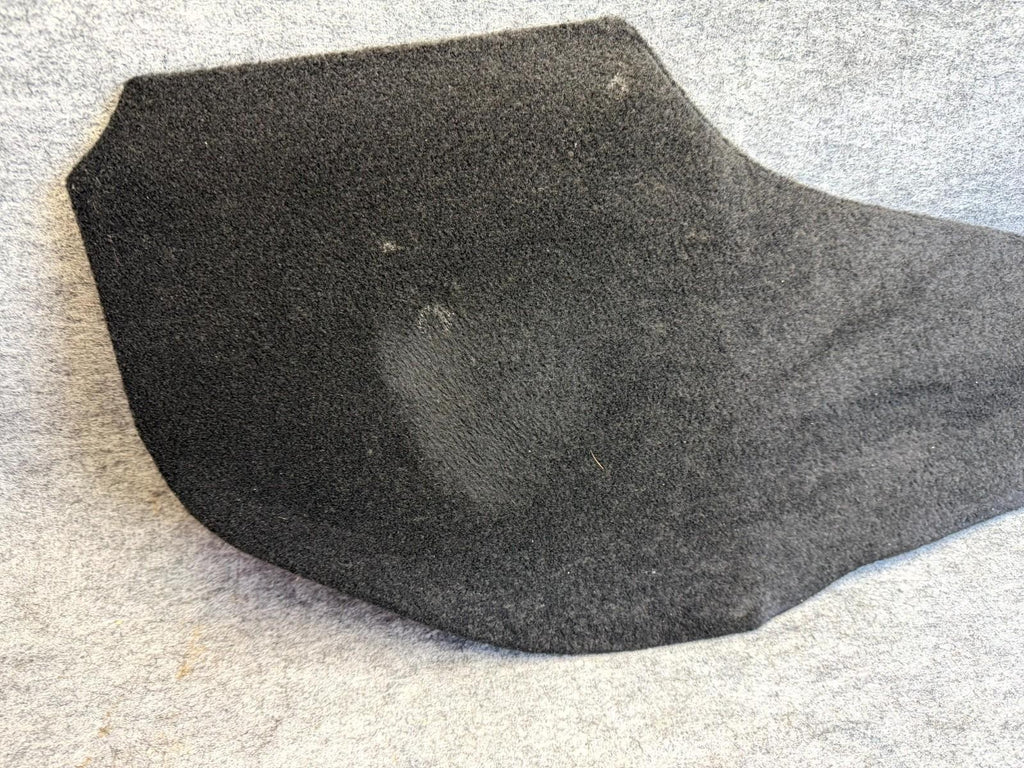 ♦️17-23 TESLA MODEL 3 CENTER CONSOLE RIGHT CARPET COVER TRIM OEM, 1561492-00-B