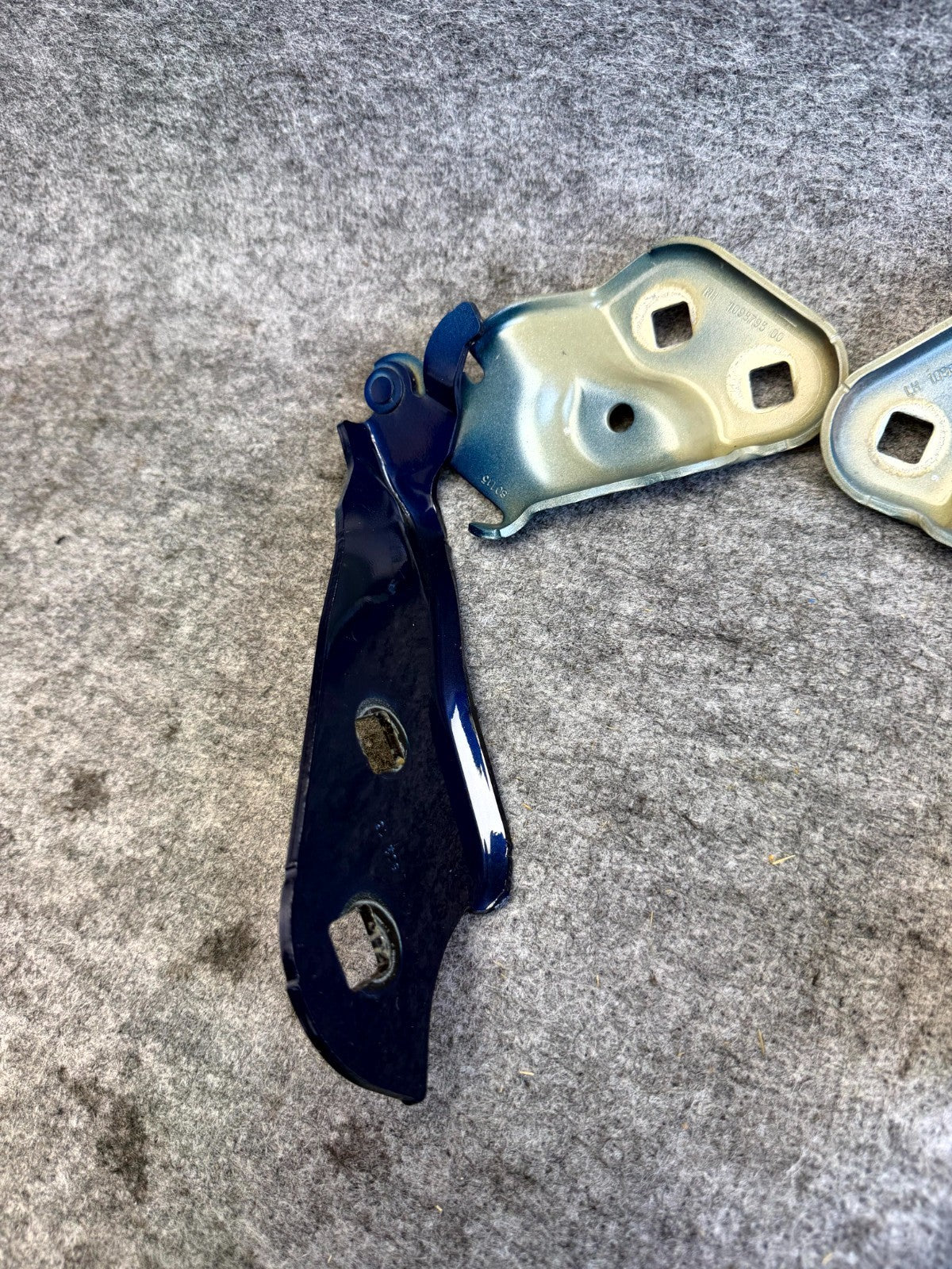 ♦️2017-2023 TESLA MODEL 3 FRONT LEFT & RIGHT HOOD HINGES SET OEM, 1098792-00-D