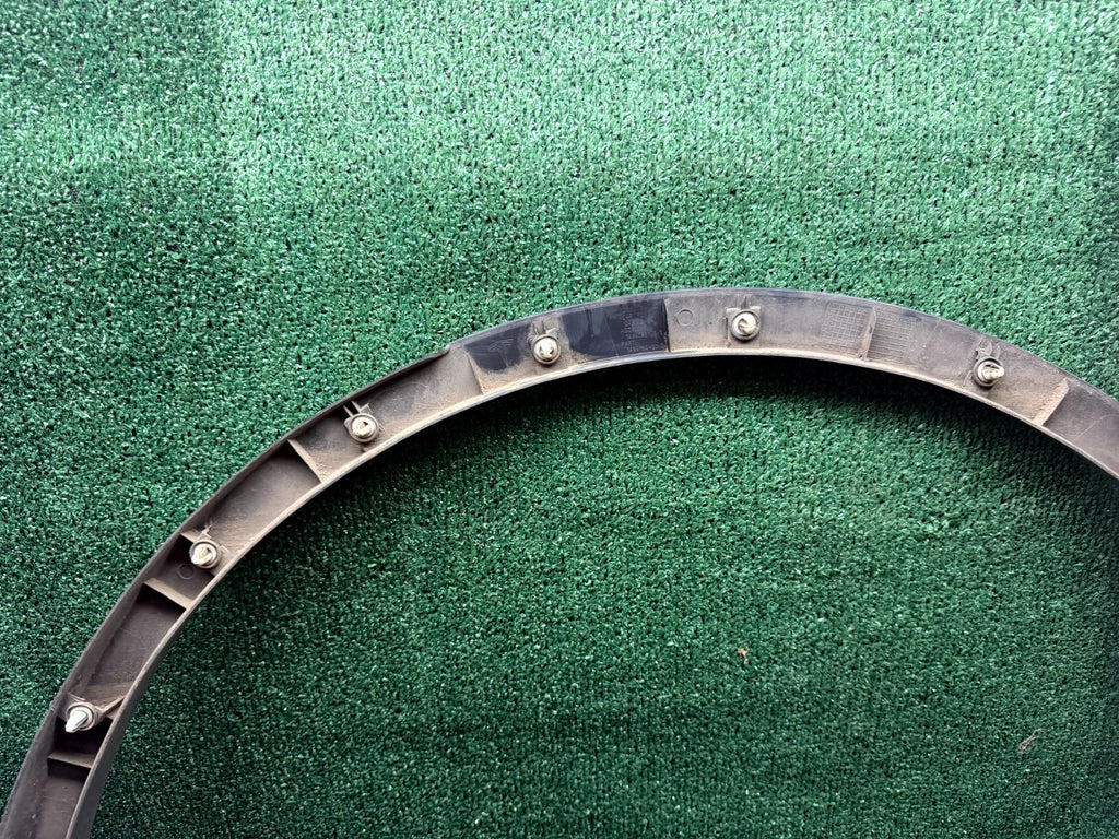 ♦️2020 - 2024 TESLA MODEL Y REAR RIGHT WHEEL FLARE GARNISH OEM, 1494164-00-B
