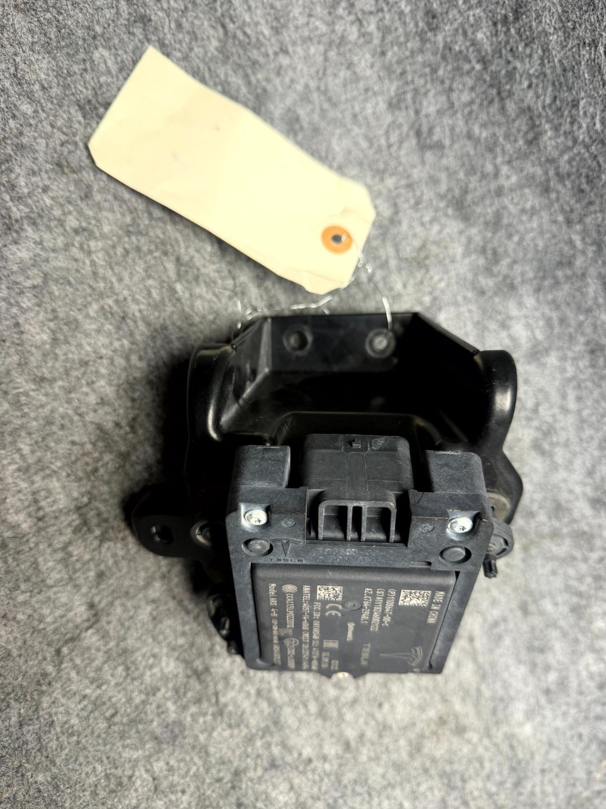 ♦️16-20 TESLA MODEL S X 3 SEVEN PIN PERPENDICULAR REDAR SENSOR OEM, 1108647-00-C