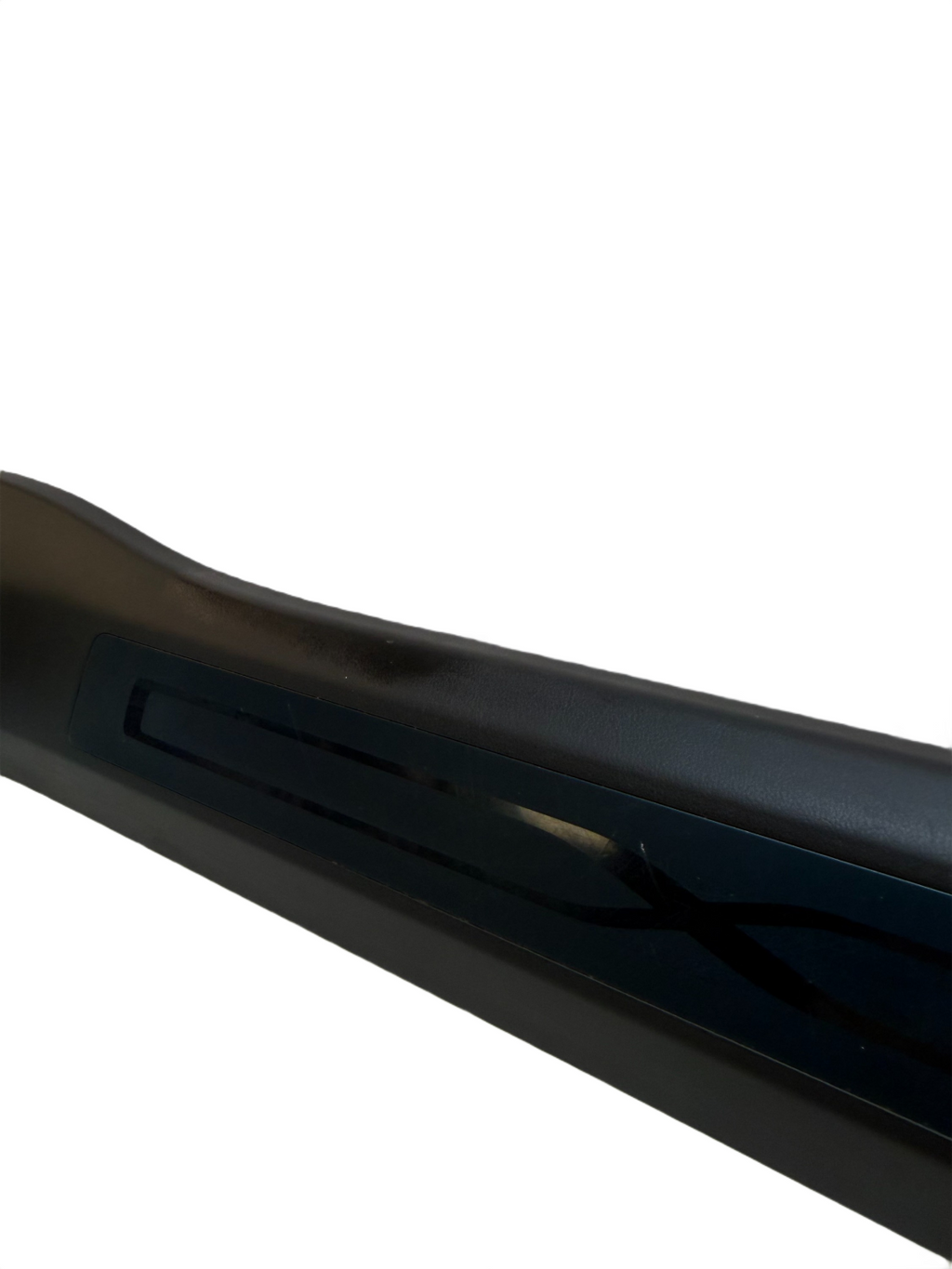 2016-2020 Tesla Model X Front Right Side Door Sill OEM 1035987-00-E