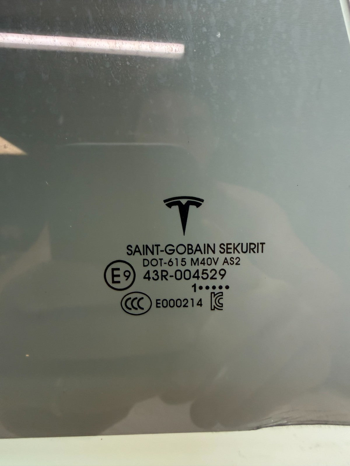 2017 - 2023 TESLA MODEL 3 REAR RIGHT SIDE DOOR WINDOW GLASS OEM, 43R-004529