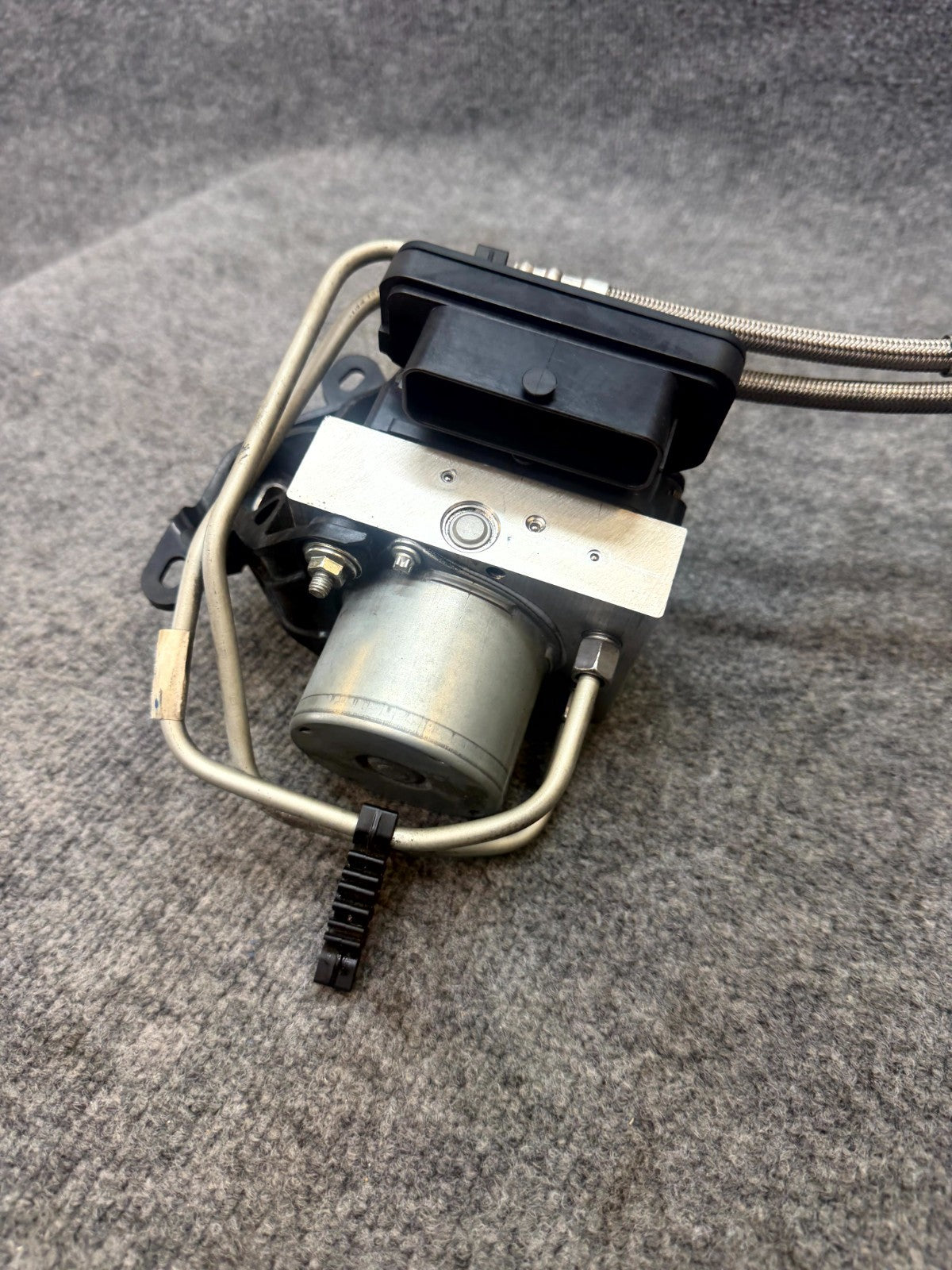 2017-2024 TESLA MODEL 3 Y ABS ANTI-LOCK BRAKE PUMP MODULE UNIT OEM, 1044745-10-B