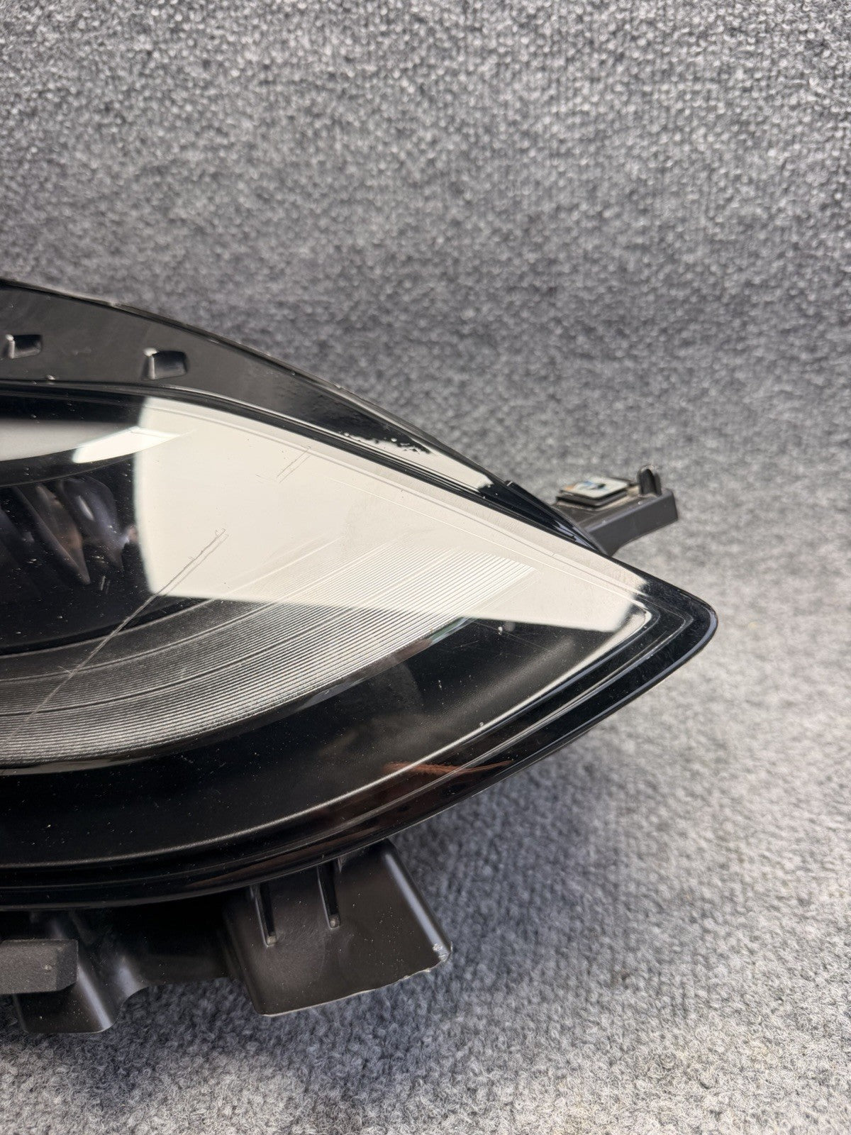OEM 21-24 Tesla Model 3 Matrix LED Headlight RH Front Right Side 1514953-00-D