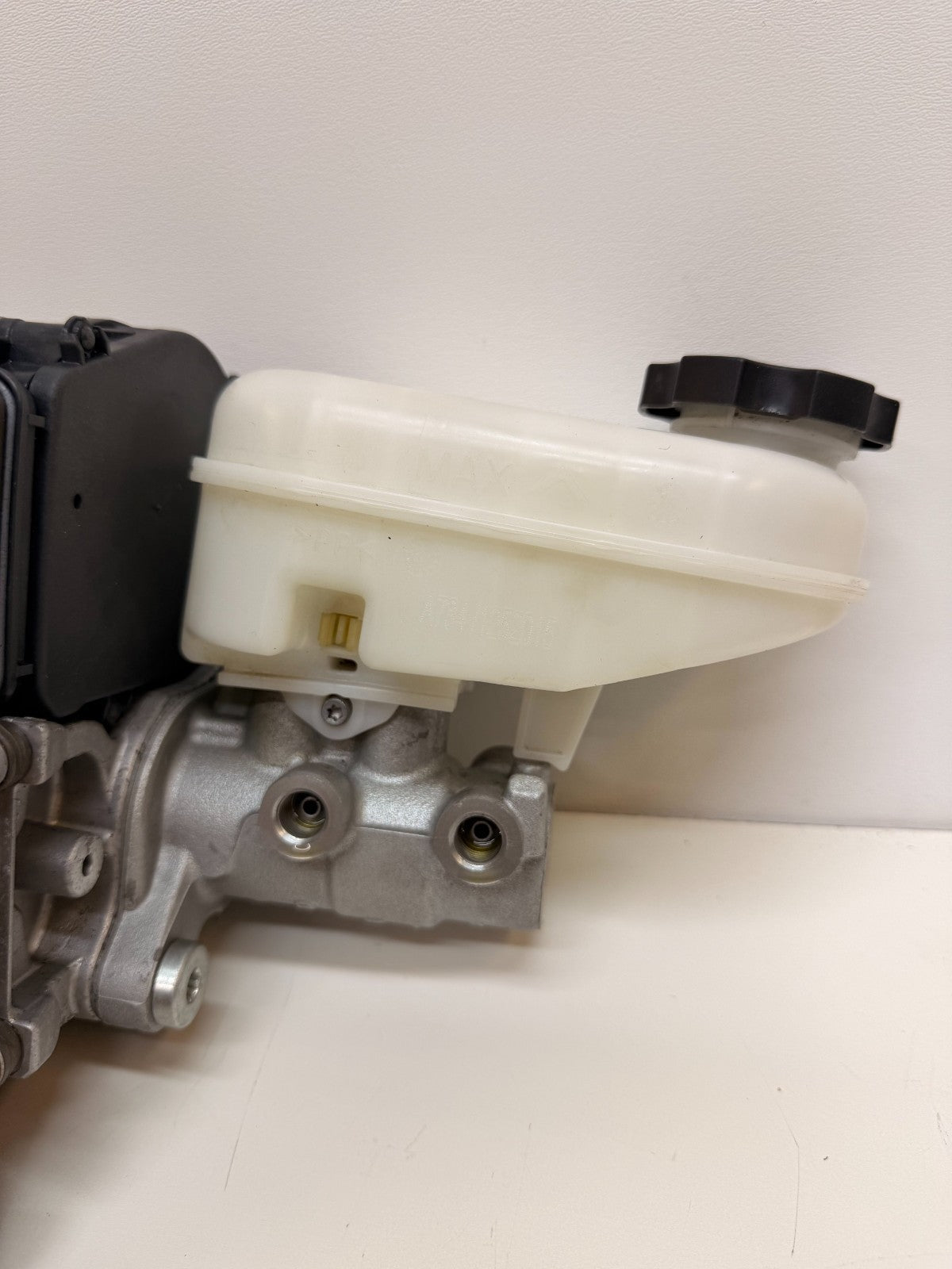 2012-2019 Tesla Model S X Ibooster Autopilot Brake Booster 1037123-00-A