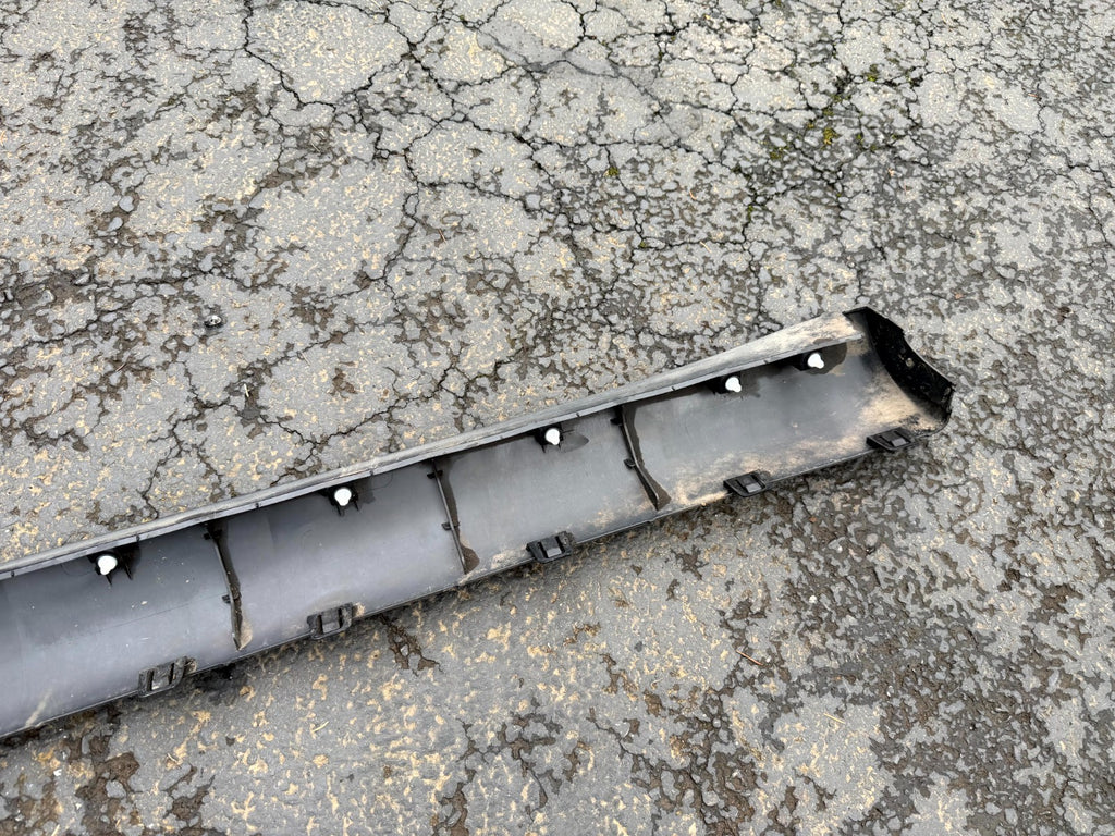 ♦️2020-2024 TESLA MODEL Y LEFT SIDE SKIRT ROCKER COVER MOLDING OEM 1497740-00-B