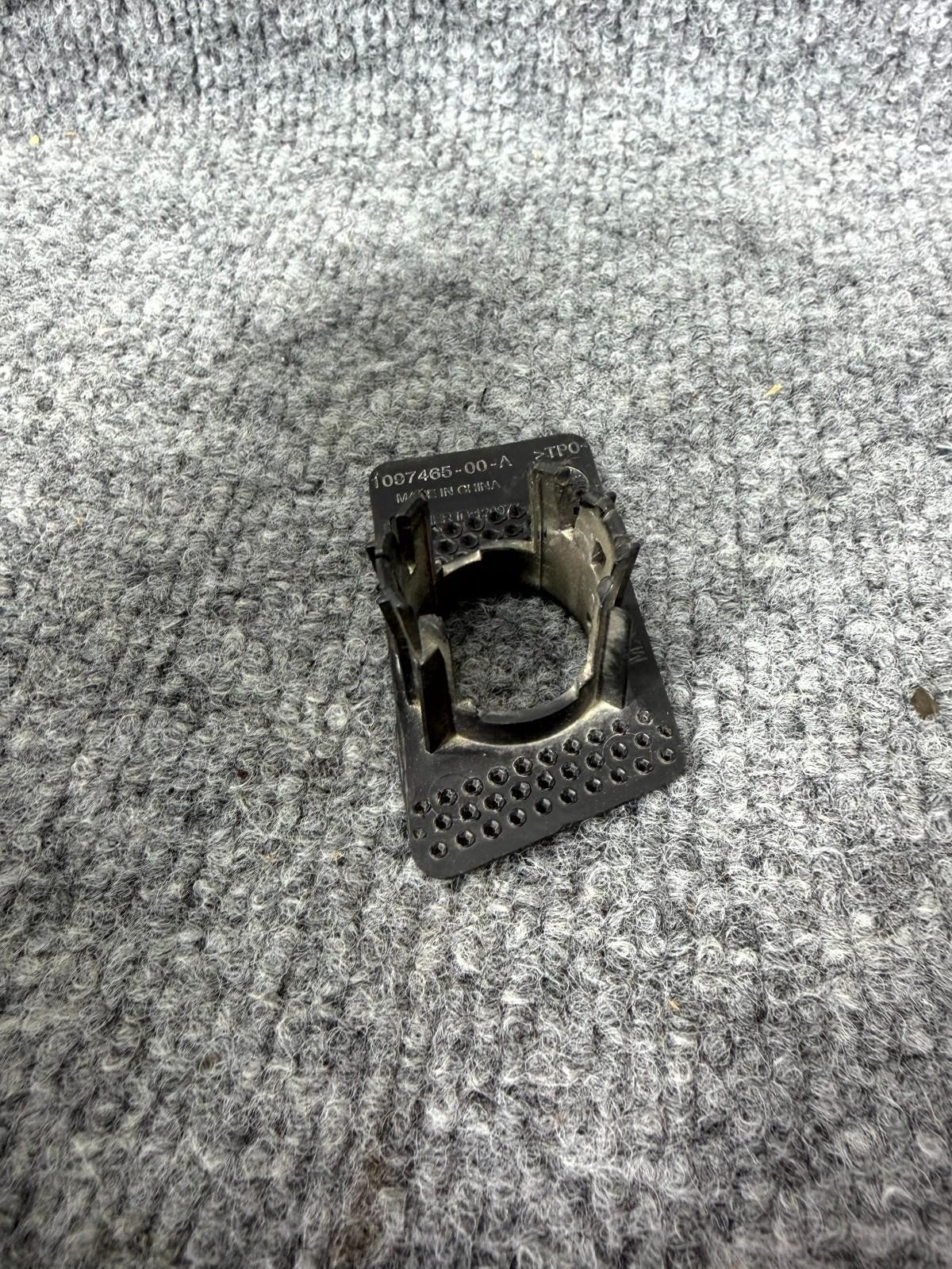 16-21 Tesla Model X Left Park Assist Retainer Sensor Bracket OEM, 1097465-00-A