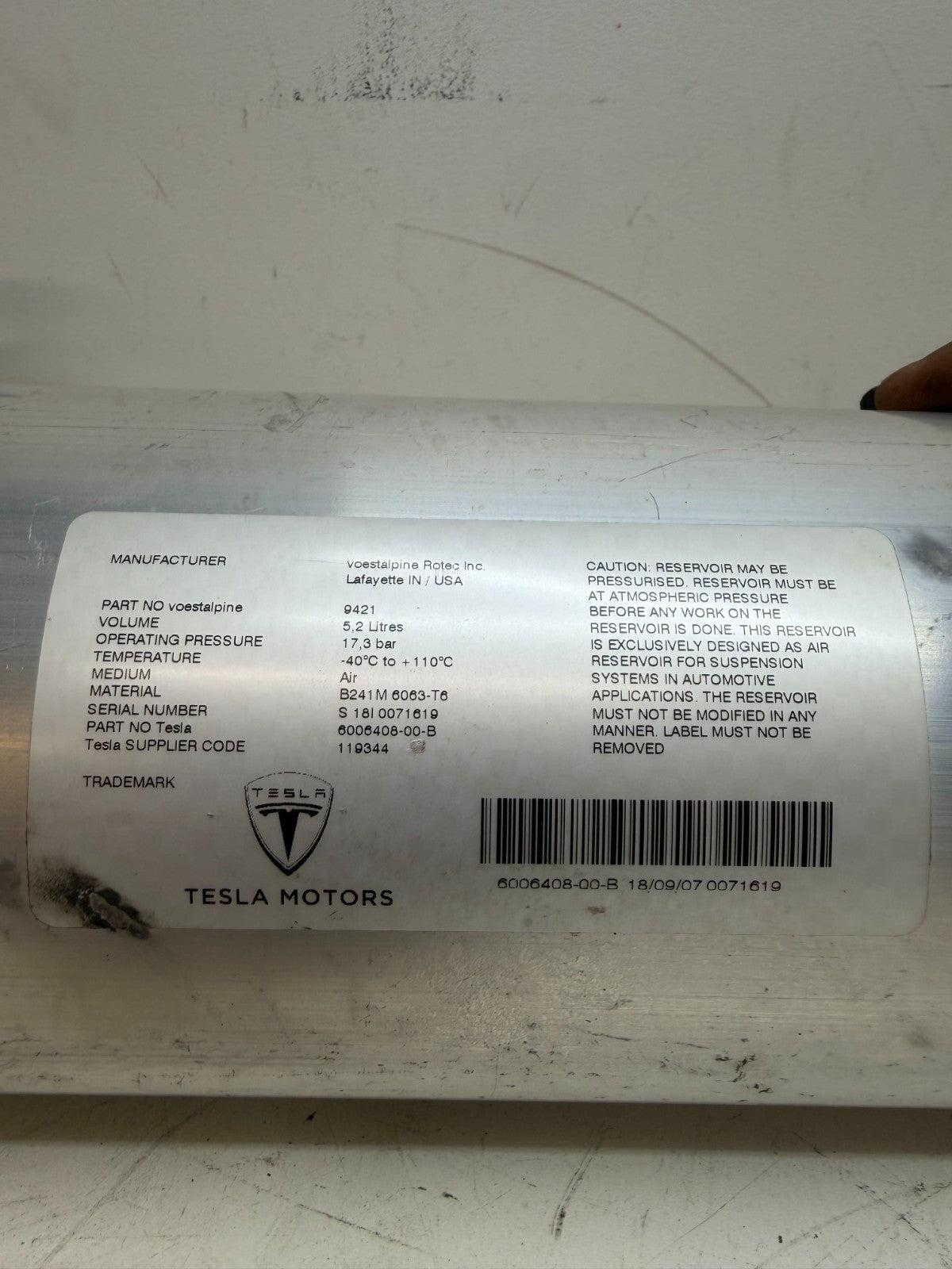 2016-20 TESLA MODEL X AIR RIDE SUSPENSION RESERVOIR TANK VALVE OEM 6006408-00-B