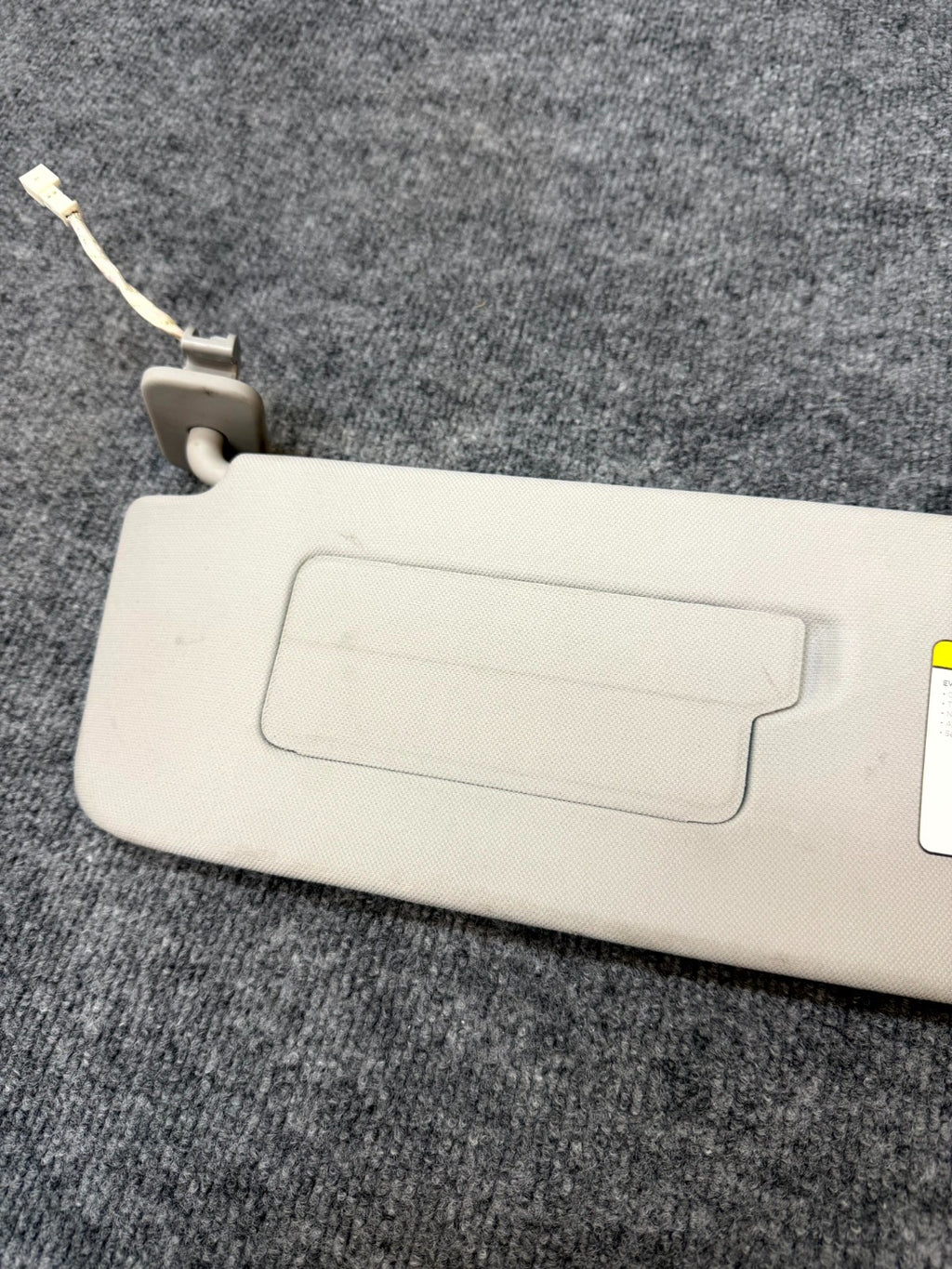 2020 - 2024 TESLA MODEL Y FRONT LEFT SIDE SUNVISOR SUN VISOR OEM, 1490405-01-B