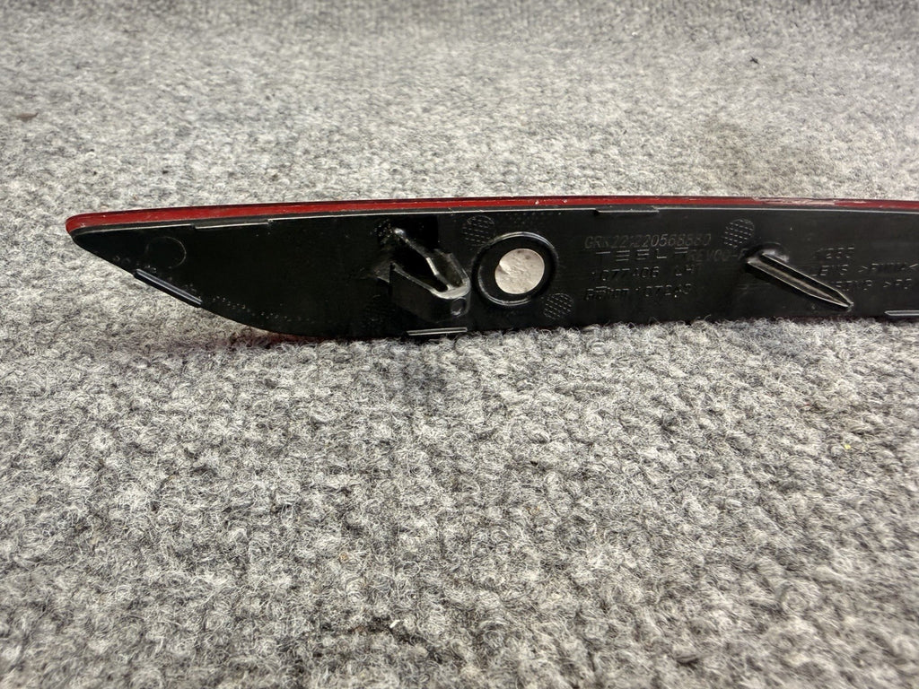 OEM 17-24 Tesla Model 3 Bumper Lamp ASY Rear Reflector Left Side- 1077406
