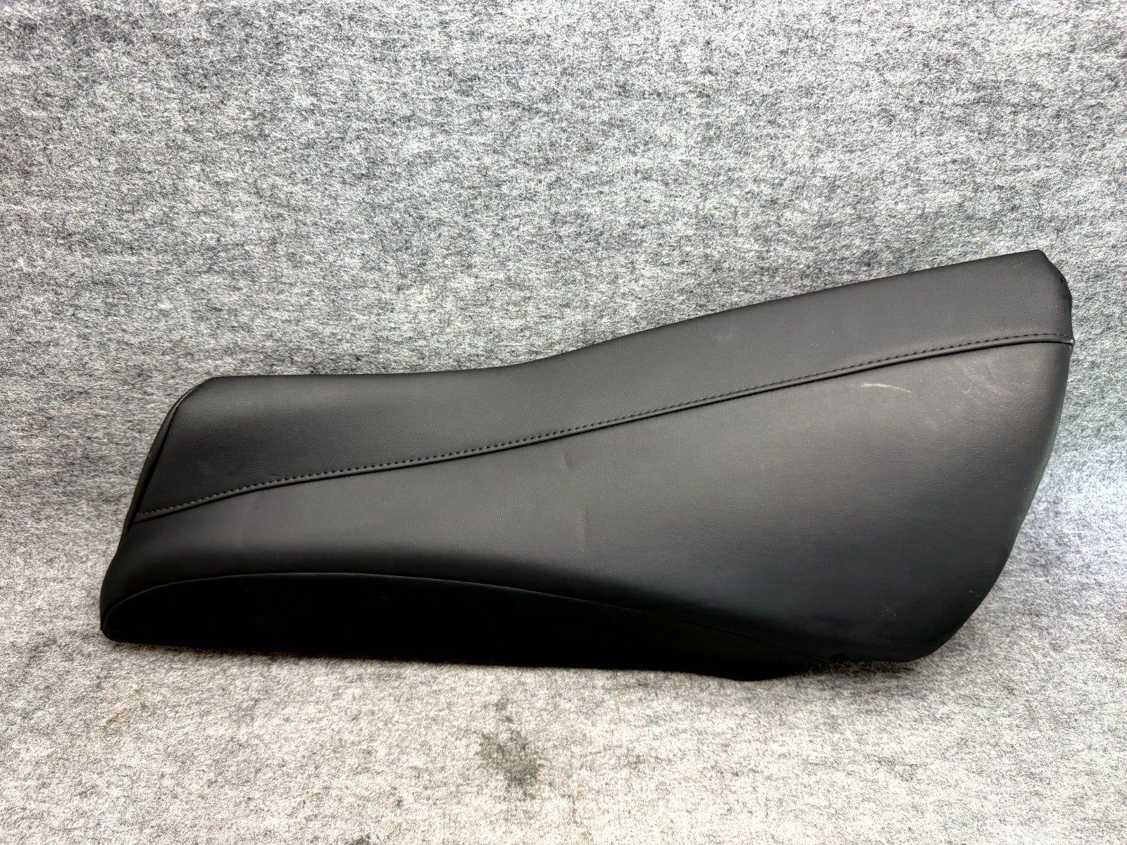 ♦️2017 - 2023 TESLA MODEL 3 REAR LEFT SEAT BOLSTER TRIM CUSHION OEM 1096027-01-J