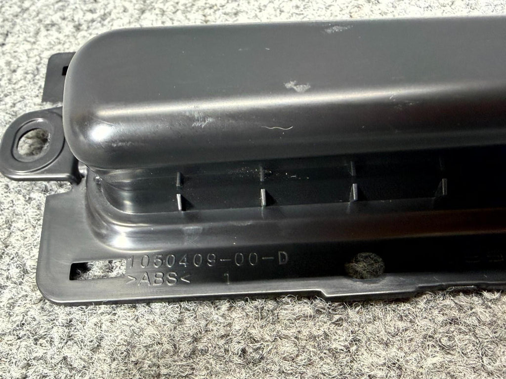 16-20 Tesla Model X Liftgate Back Door Trunk Pull Handle Cup OEM, 1050409-00-D
