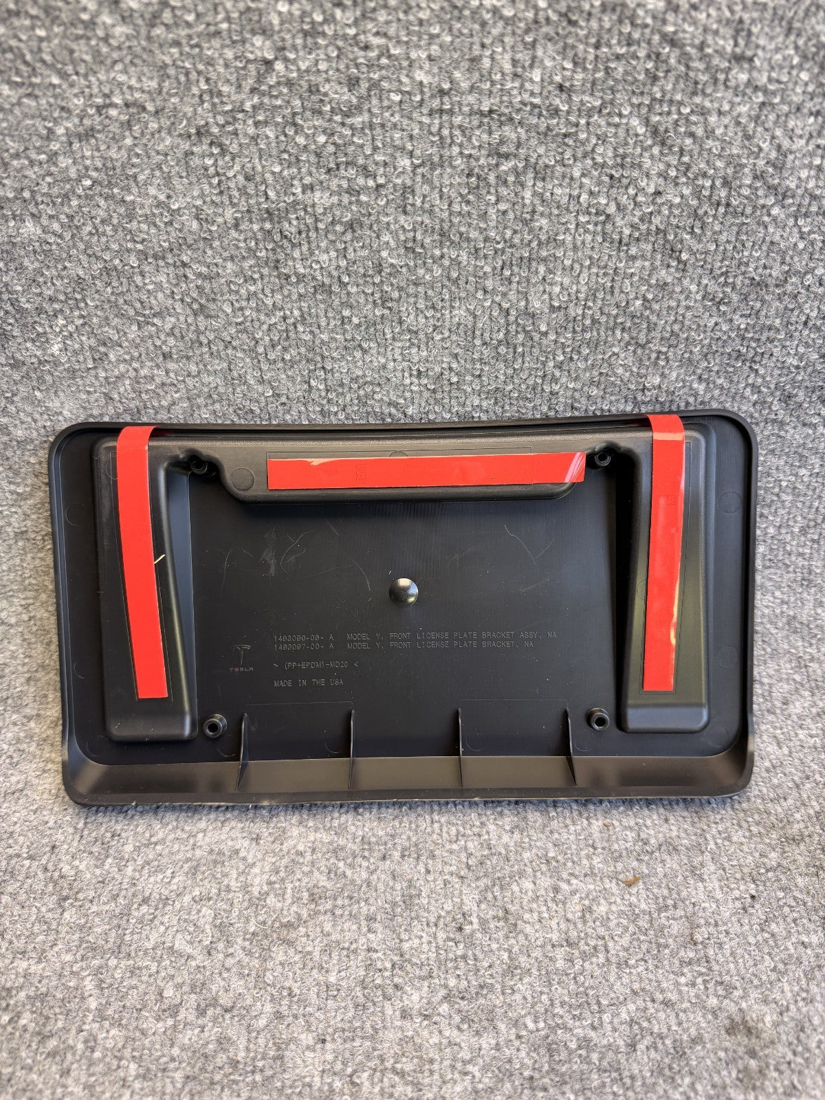 2020 - 2024 TESLA MODEL Y FRONT LICENSE PLATE MOUNT BRACKET OEM, 1529709-00-A