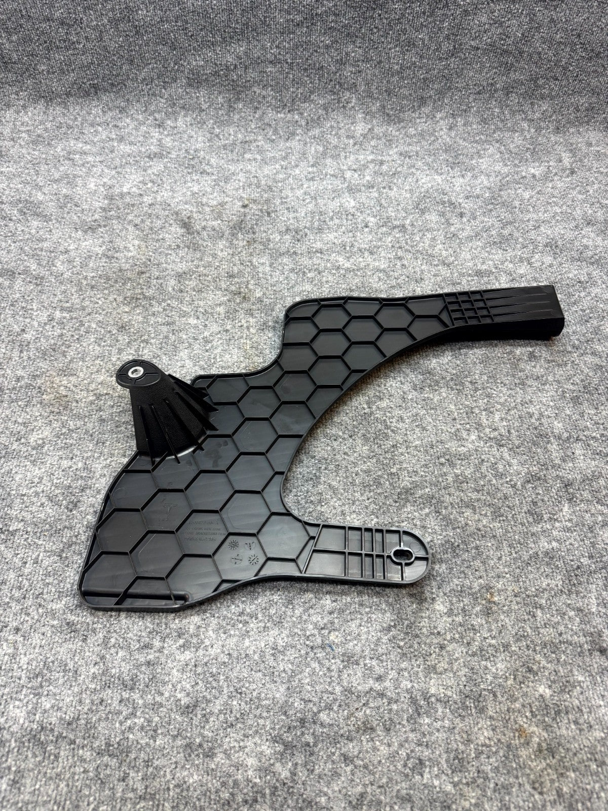 2017 ‑ 2023 TESLA MODEL 3 RIGHT SIDE TRUNK SUPPORT BRACKET OEM, 1500372-00-A
