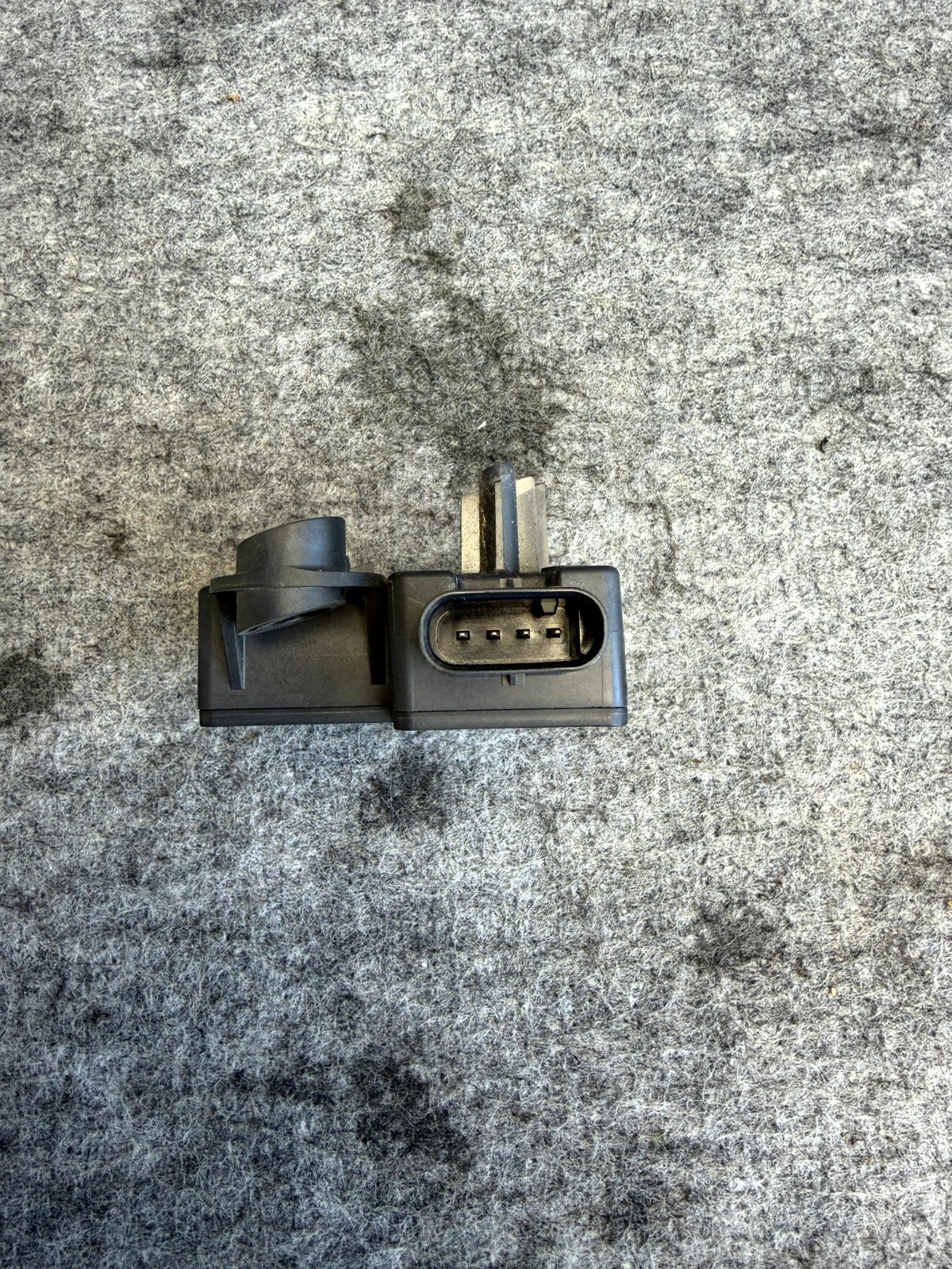 ♦️2017–2023 TESLA MODEL 3 REAR BUMPER BODY CONTROL MODULE SENSOR OEM, 109785500H