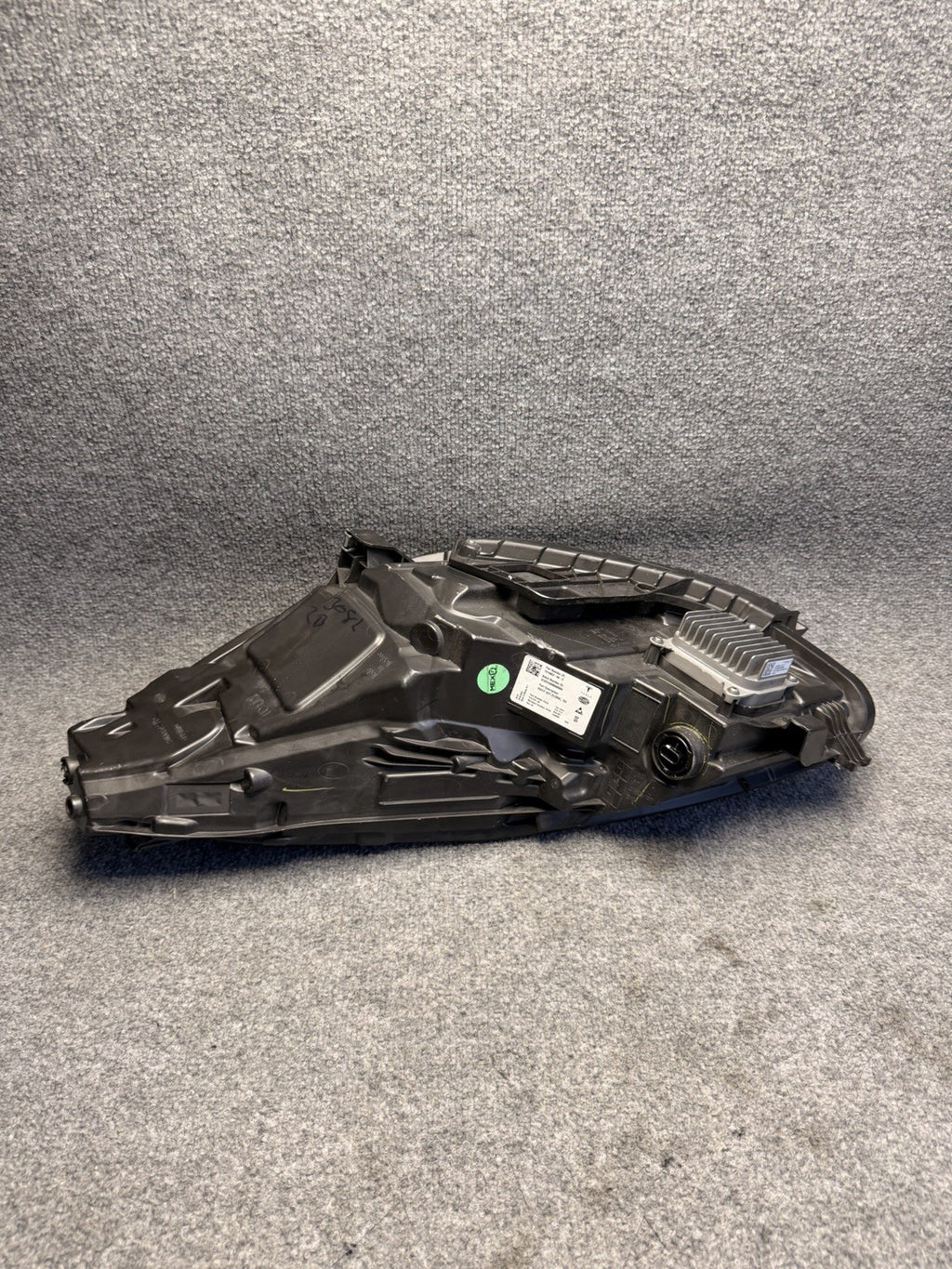 2017-2024 Tesla Model 3 / Y Right Passenger Side Headlight LED 1514953-00-E OEM