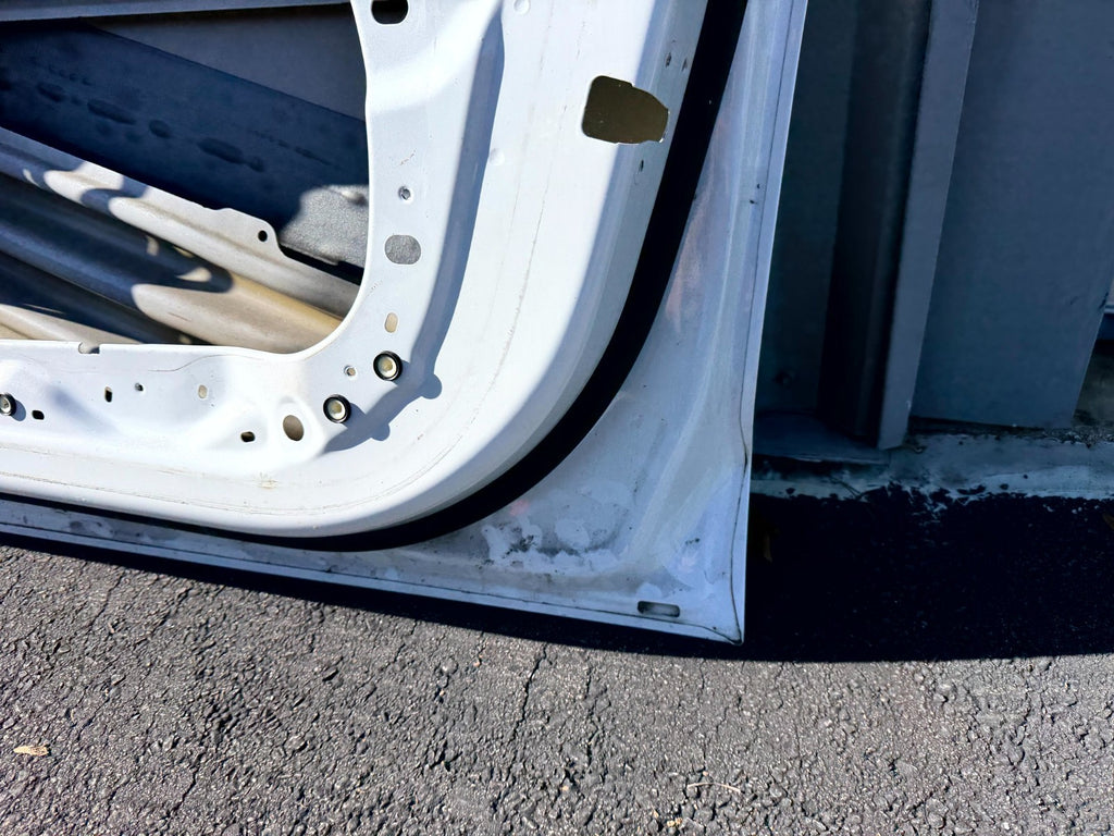 ♦️2017 - 2023 TESLA MODEL 3 FRONT RIGHT SIDE DOOR SHELL PANEL OEM, 1081420-E0-D