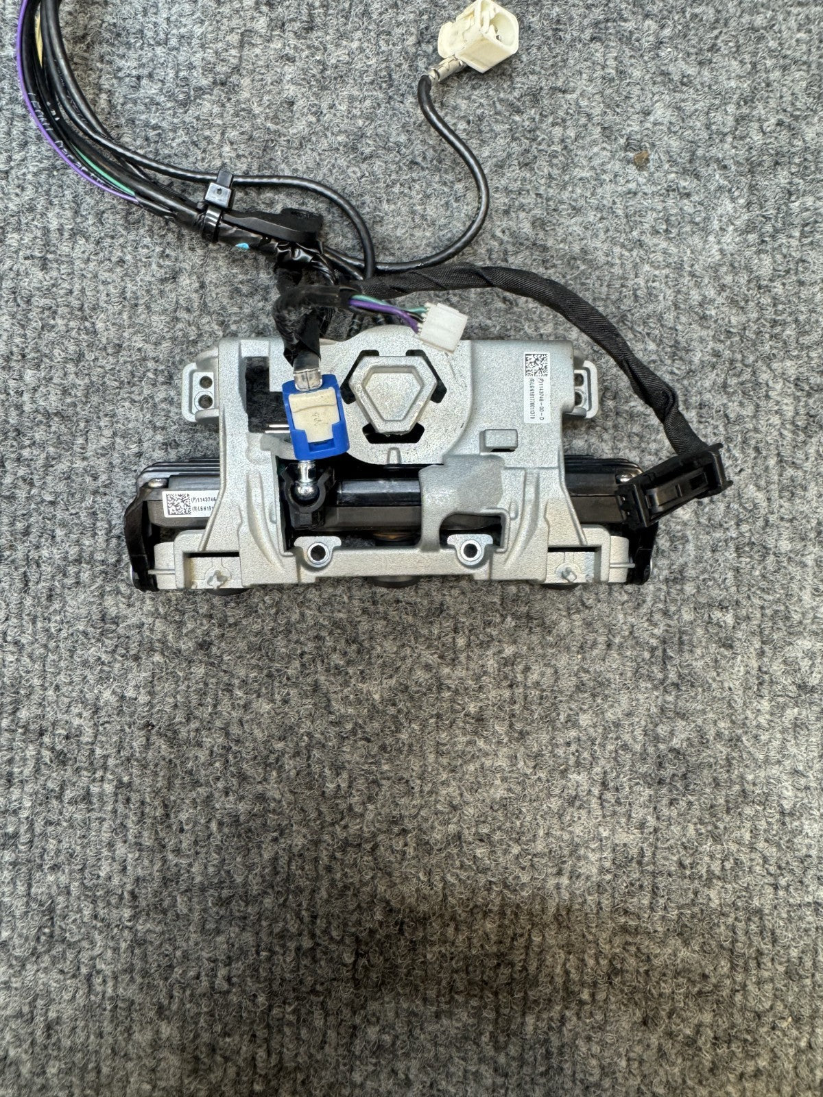 2017-2023 TESLA MODEL 3 FRONT WINDSHIELD TRIPLE W/ WIRE HARNESS OEM 1143746-00-D