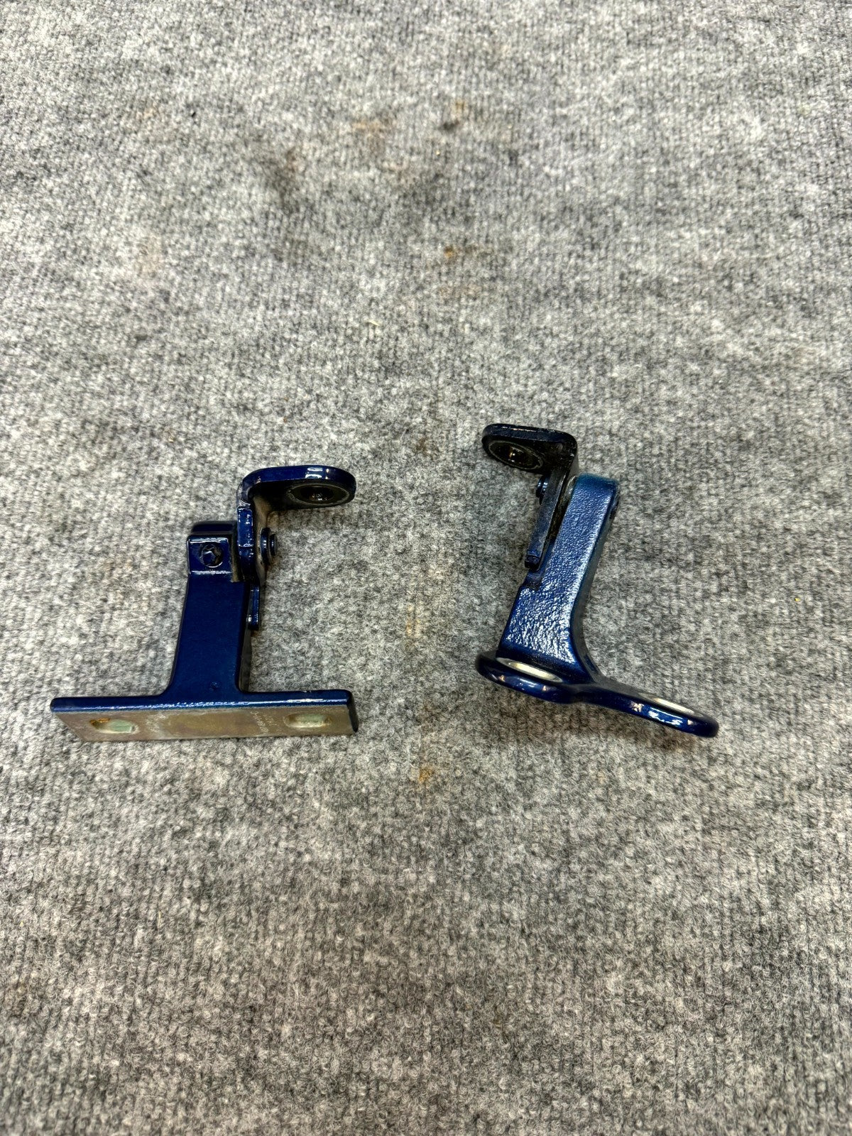 2020- 2024 TESLA MODEL Y REAR LEFT DRIVER SIDE DOOR HINGE SET OEM, 1497495-00-C