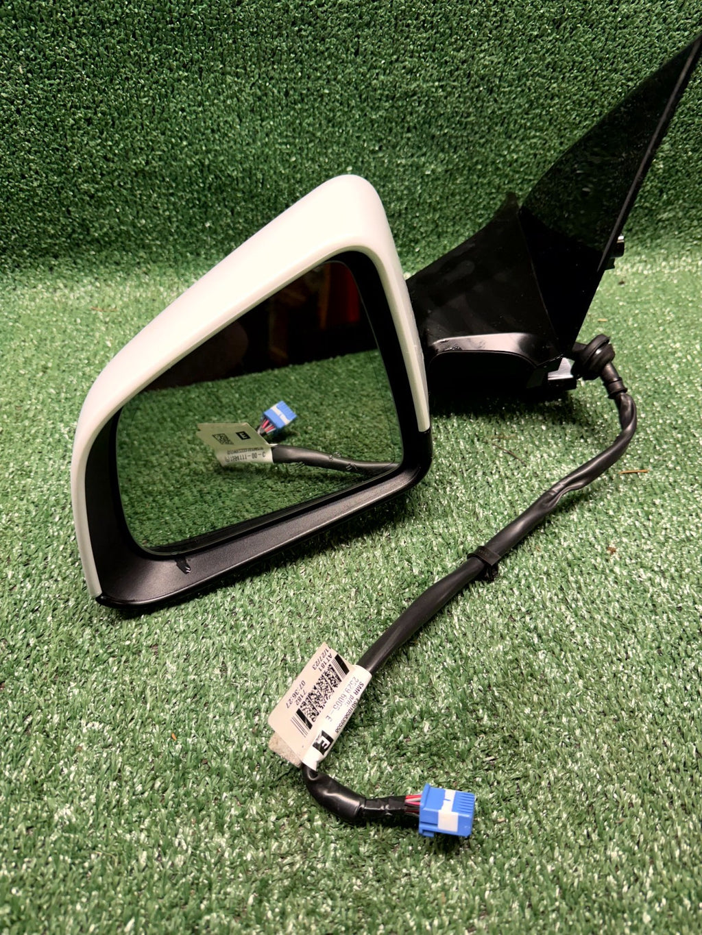 ♦️2020–2024 TESLA MODEL Y FRONT LEFT SIDE DOOR MIRROR SIDE VIEW OEM 1594111-00-C