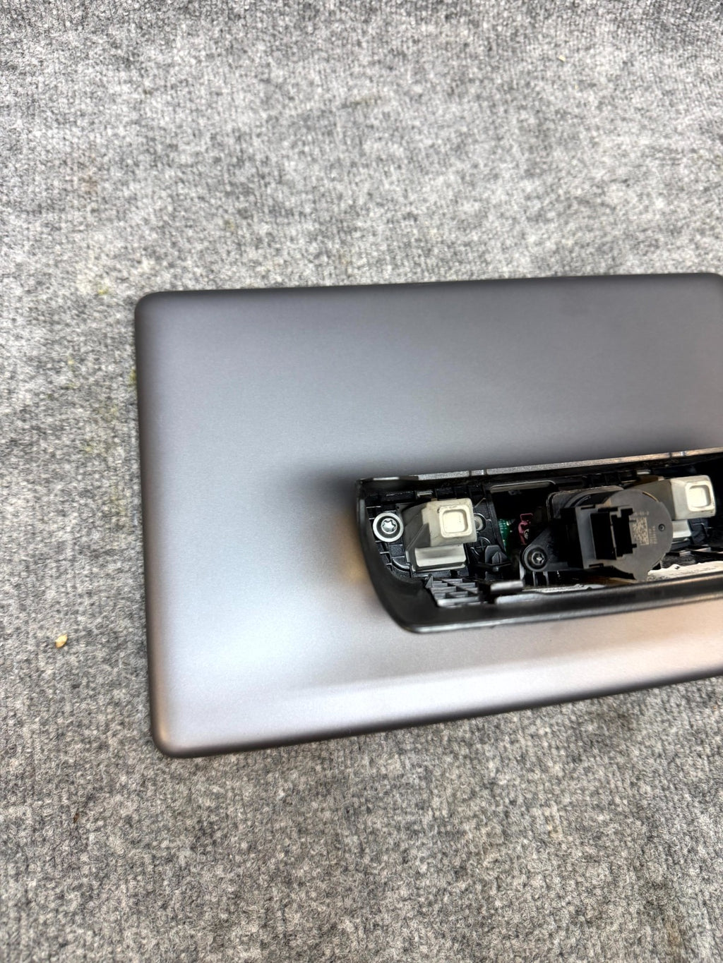 2017-2023 TESLA MODEL 3 NAVIGATION MULTIMEDIA INFO DISPLAY SCREEN OEM,151677900C