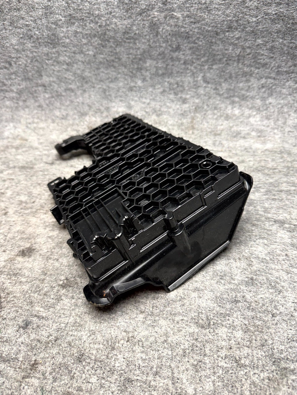 ♦️17-23 TESLA MODEL 3 LEFT LOW VOLTAGE CONTROLLER UNIT MODULE OEM, 1497850-00-D