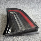OEM 2020 - 2024 Tesla Model Y Right Inner 4 Pin Tail Light Lamp 1502089-00-B
