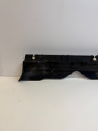 20-24 TESLA MODEL Y LEFT SIDE SKIRT ROCKER PANEL MOLDING CARRIER BRACKET