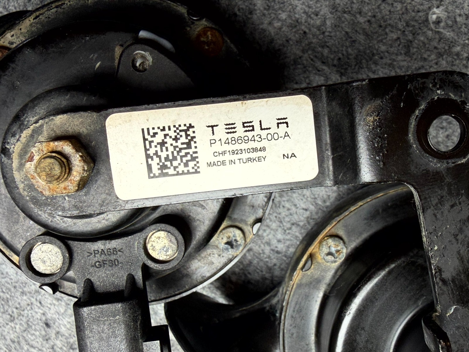 ♦️17–23 TESLA MODEL 3 LOW & HIGH PITCH NOTE TONE HORN SET OEM, P1486943-00-A
