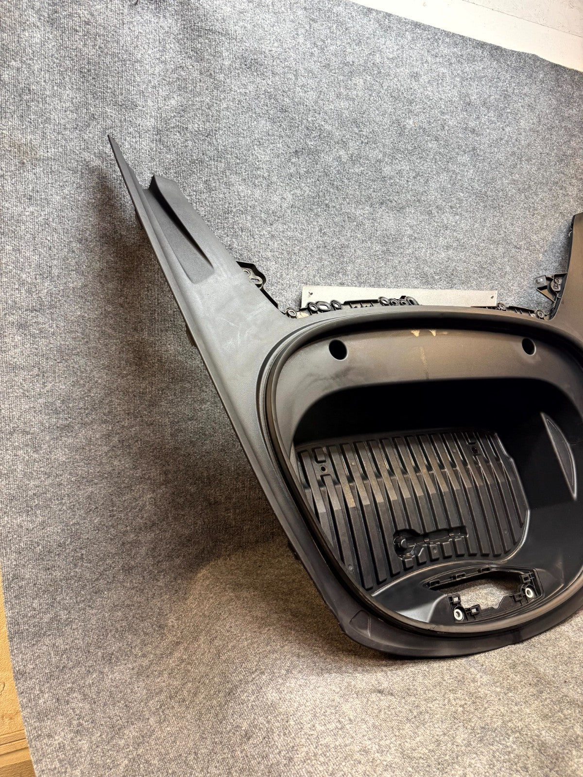 2020 - 2023 TESLA MODEL 3 FRUNK TRAY STORAGE BOX COMPARTMENT OEM, 1526739-00-B