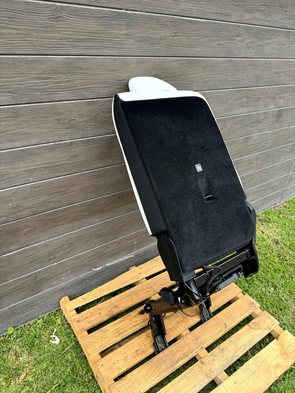 2020-2024 TESLA MODEL Y REAR RIGHT UPPER SEAT CUSHION W/ FRAME OEM, 1494840-91-B