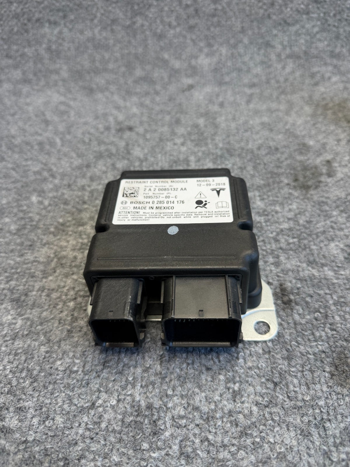 2017-2023 TESLA MODEL 3 SAFETY RESTRAINT COMPUTER CONTROL MODULE OEM